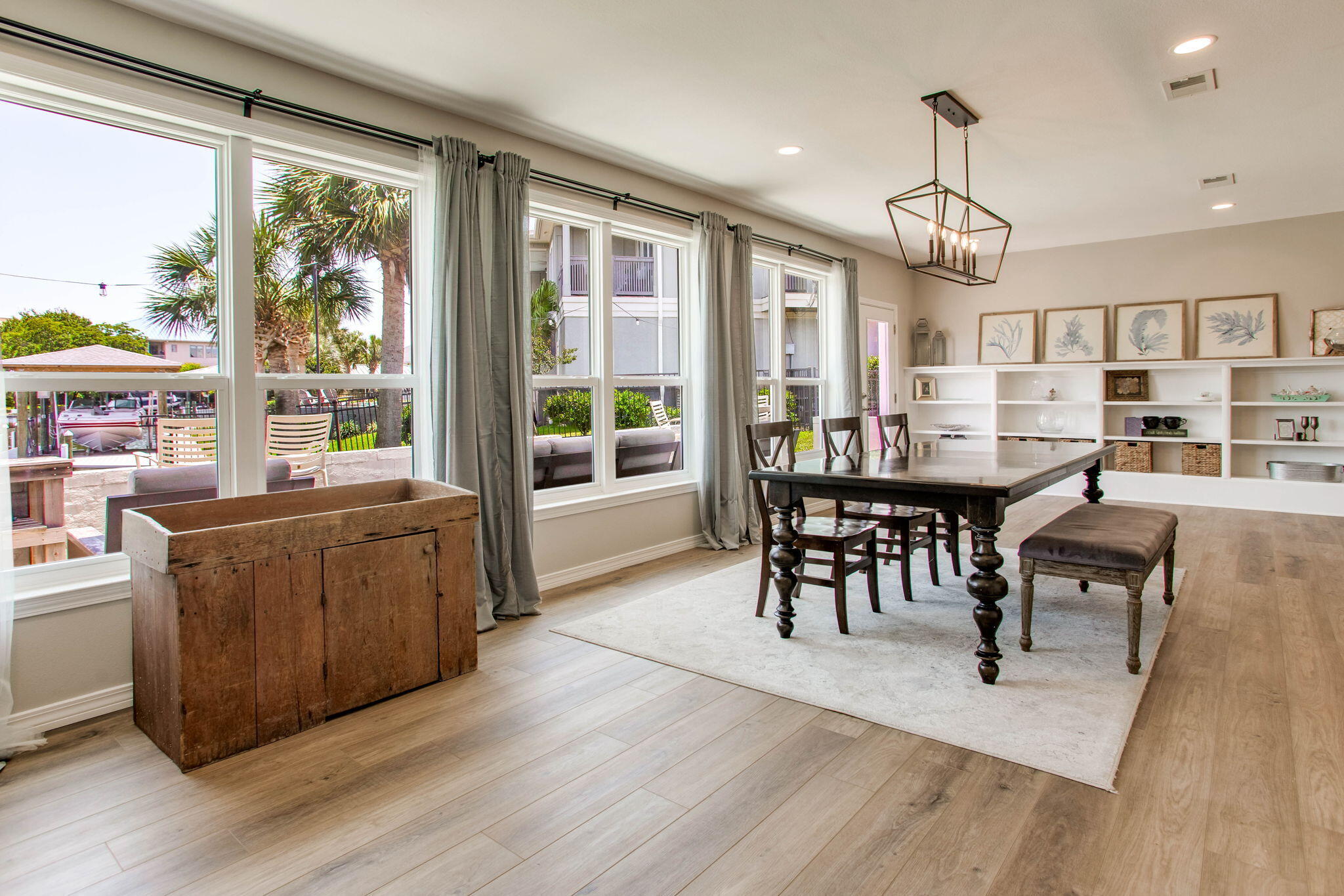 SANTA ROSA SHORES - Residential