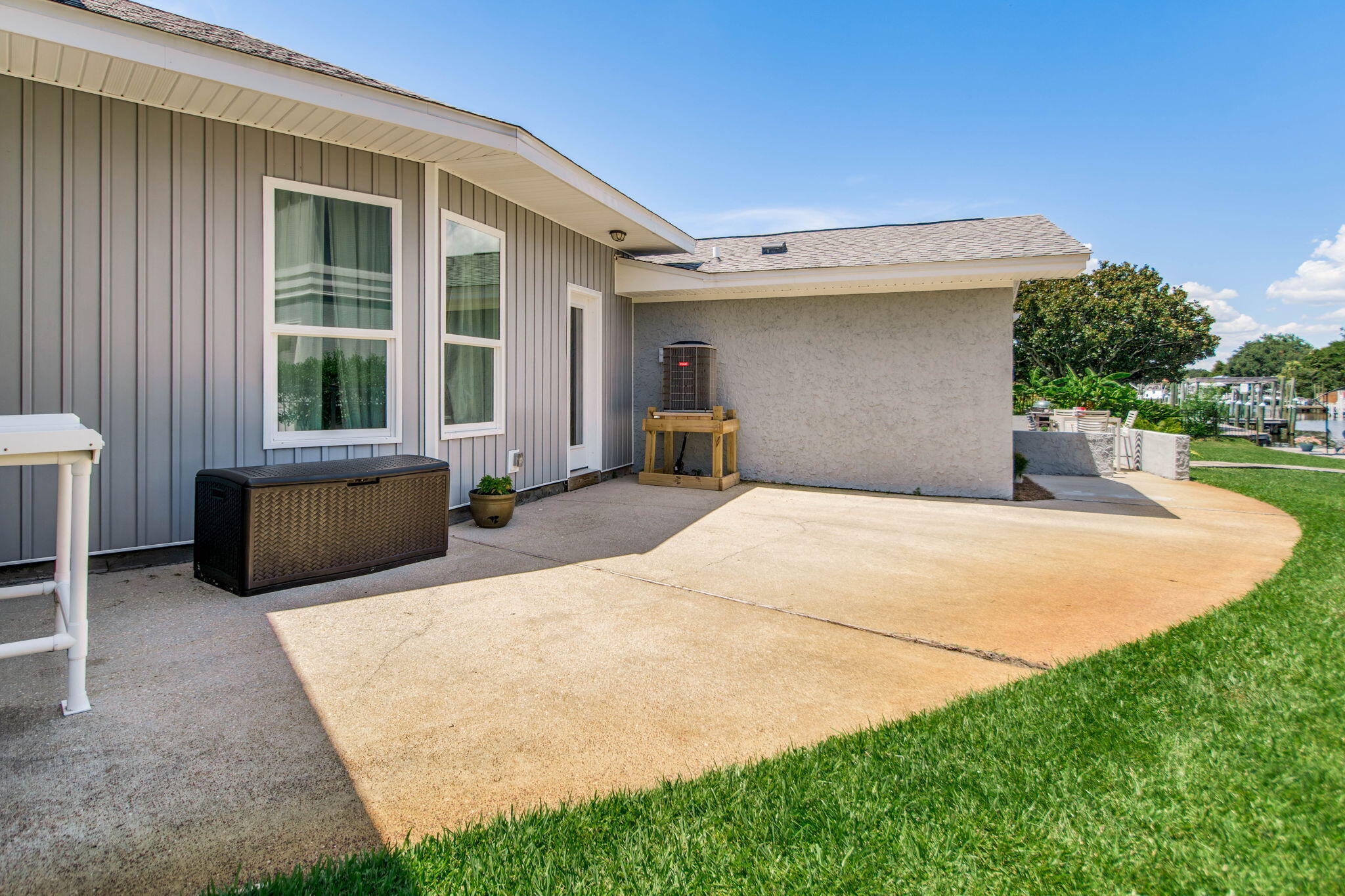 SANTA ROSA SHORES - Residential