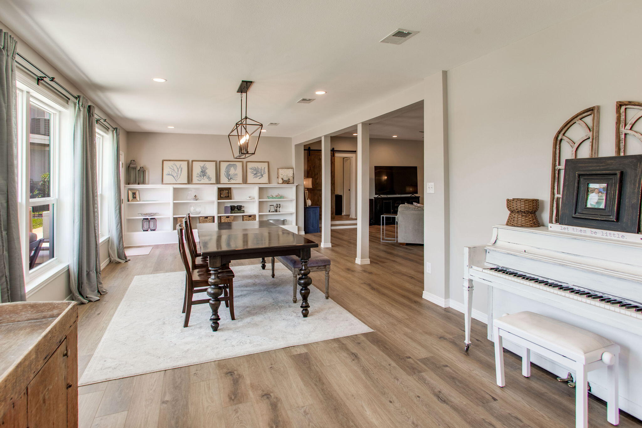 SANTA ROSA SHORES - Residential