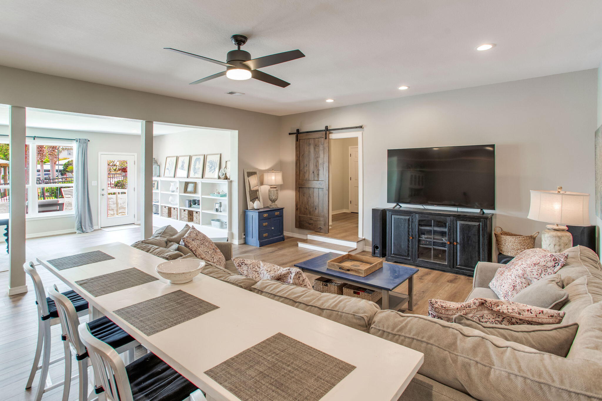 SANTA ROSA SHORES - Residential