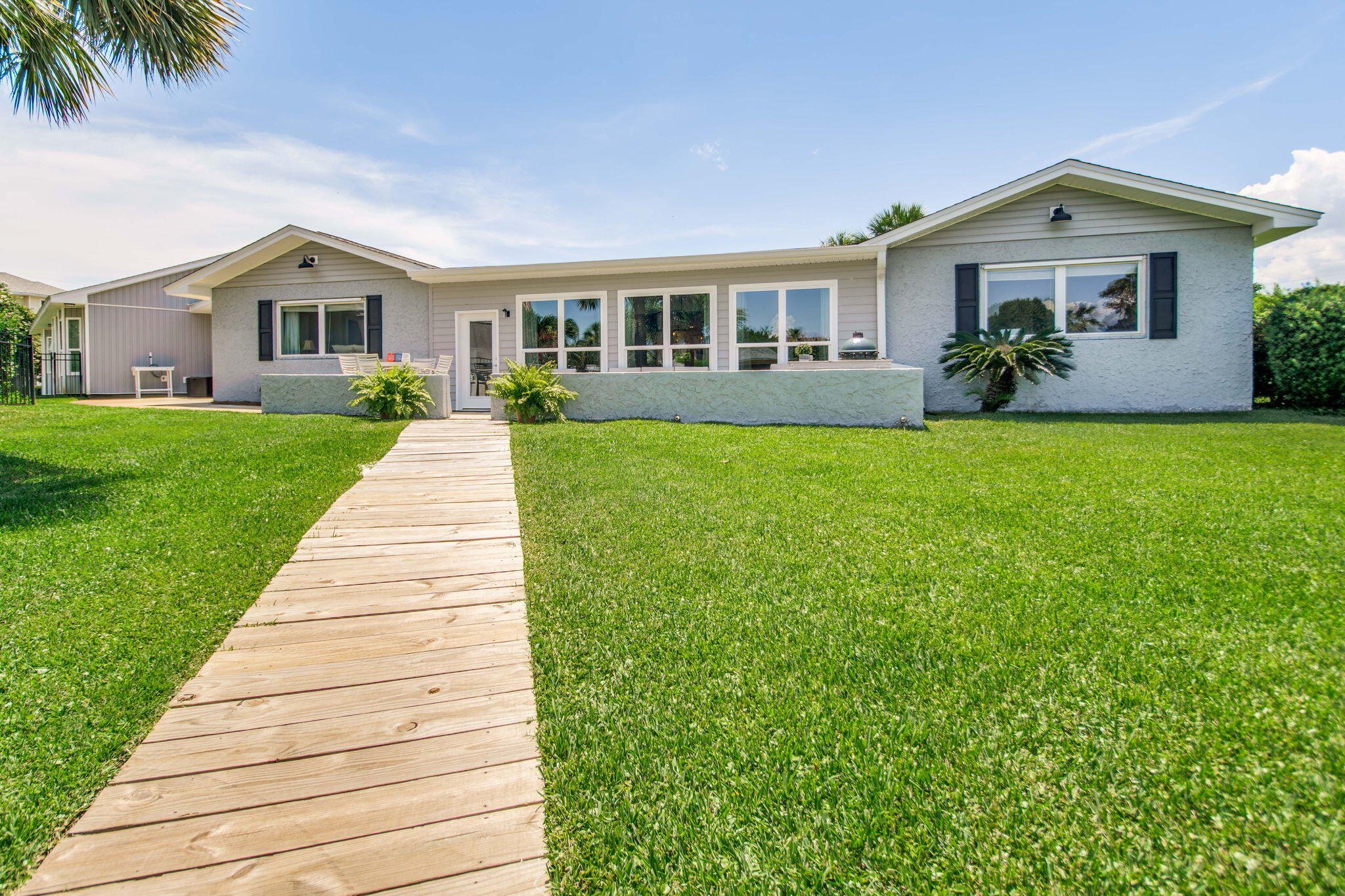 SANTA ROSA SHORES - Residential