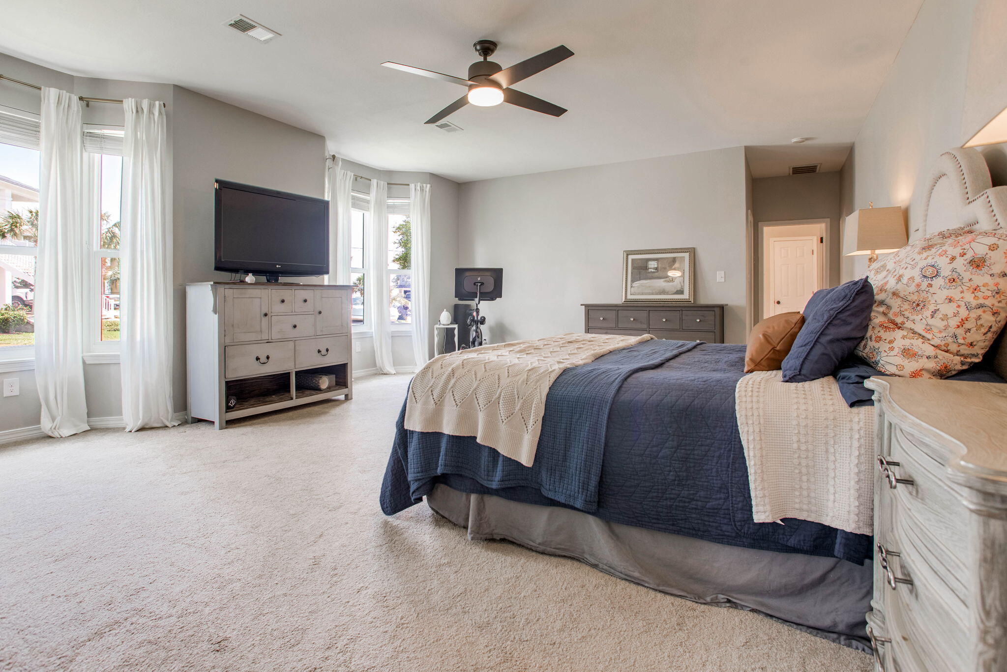 SANTA ROSA SHORES - Residential