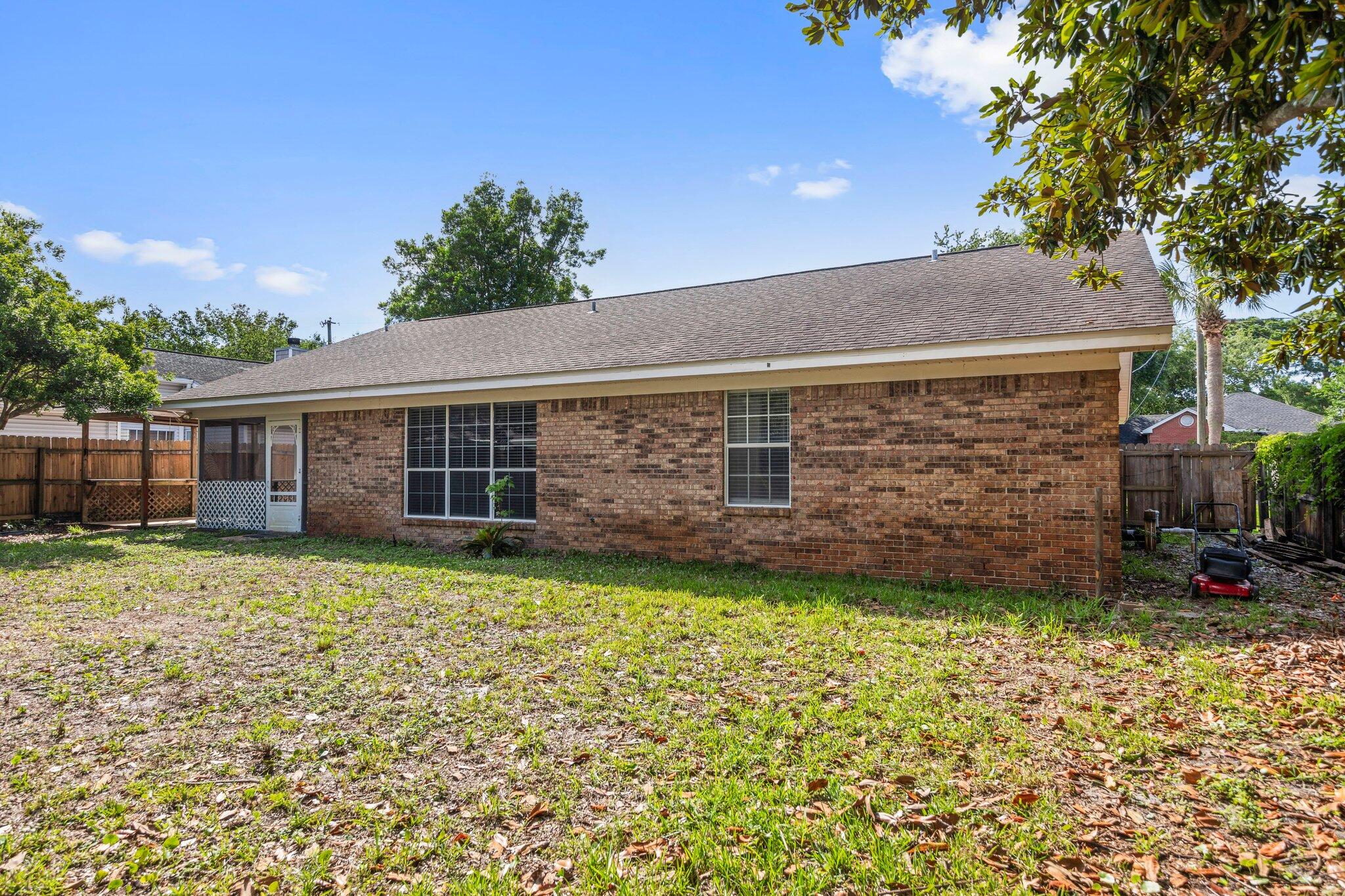 HERITAGE RUN S/D - Residential Lease