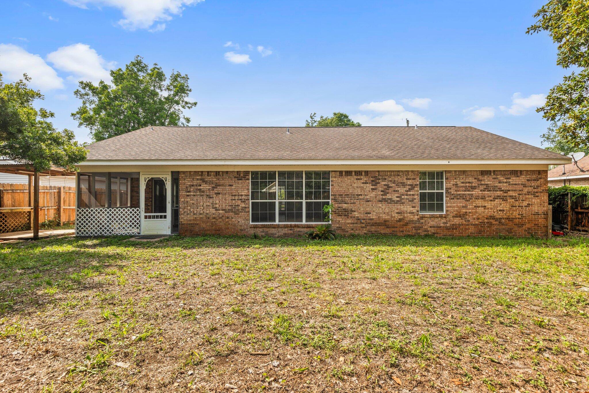 HERITAGE RUN S/D - Residential Lease