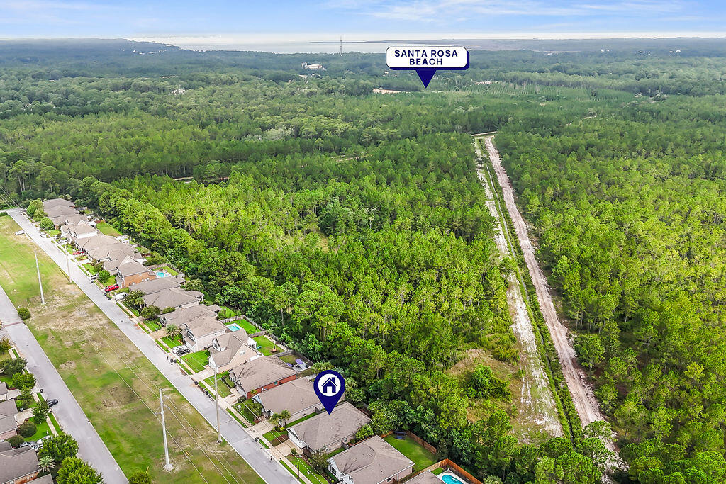 WHISPERING LAKE - Residential