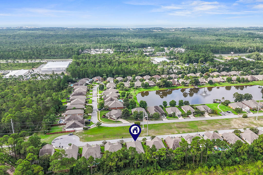 WHISPERING LAKE - Residential