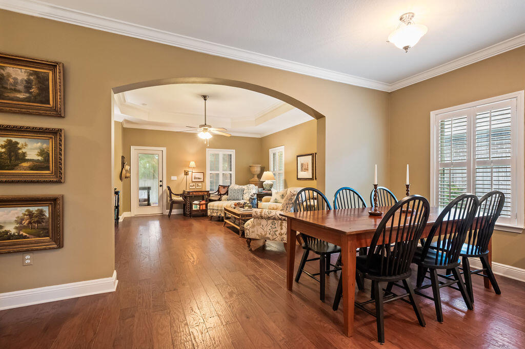 WHISPERING LAKE - Residential