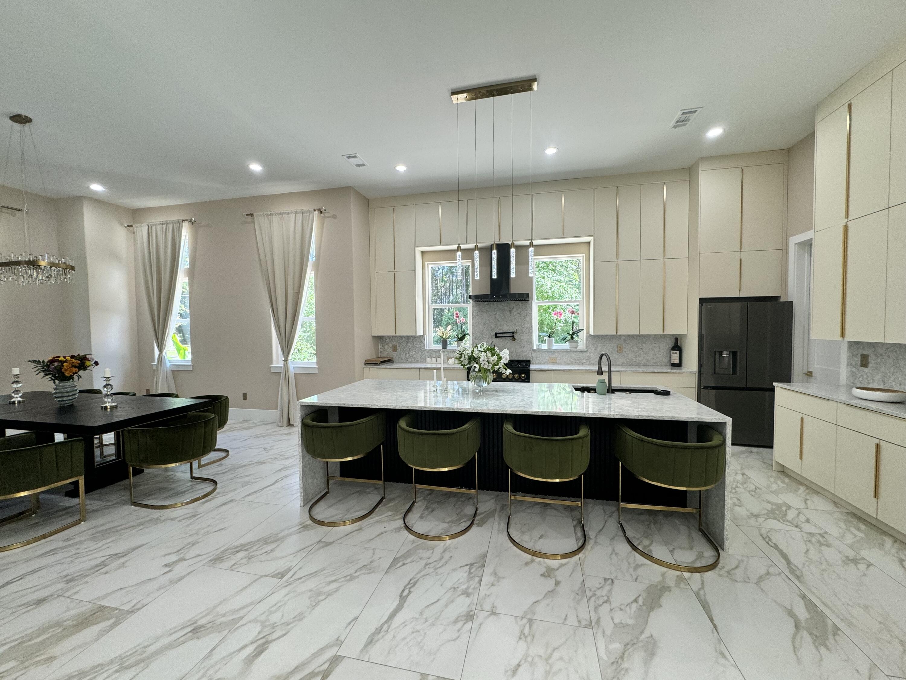 HOLIDAY SHORES ESTATES - Residential