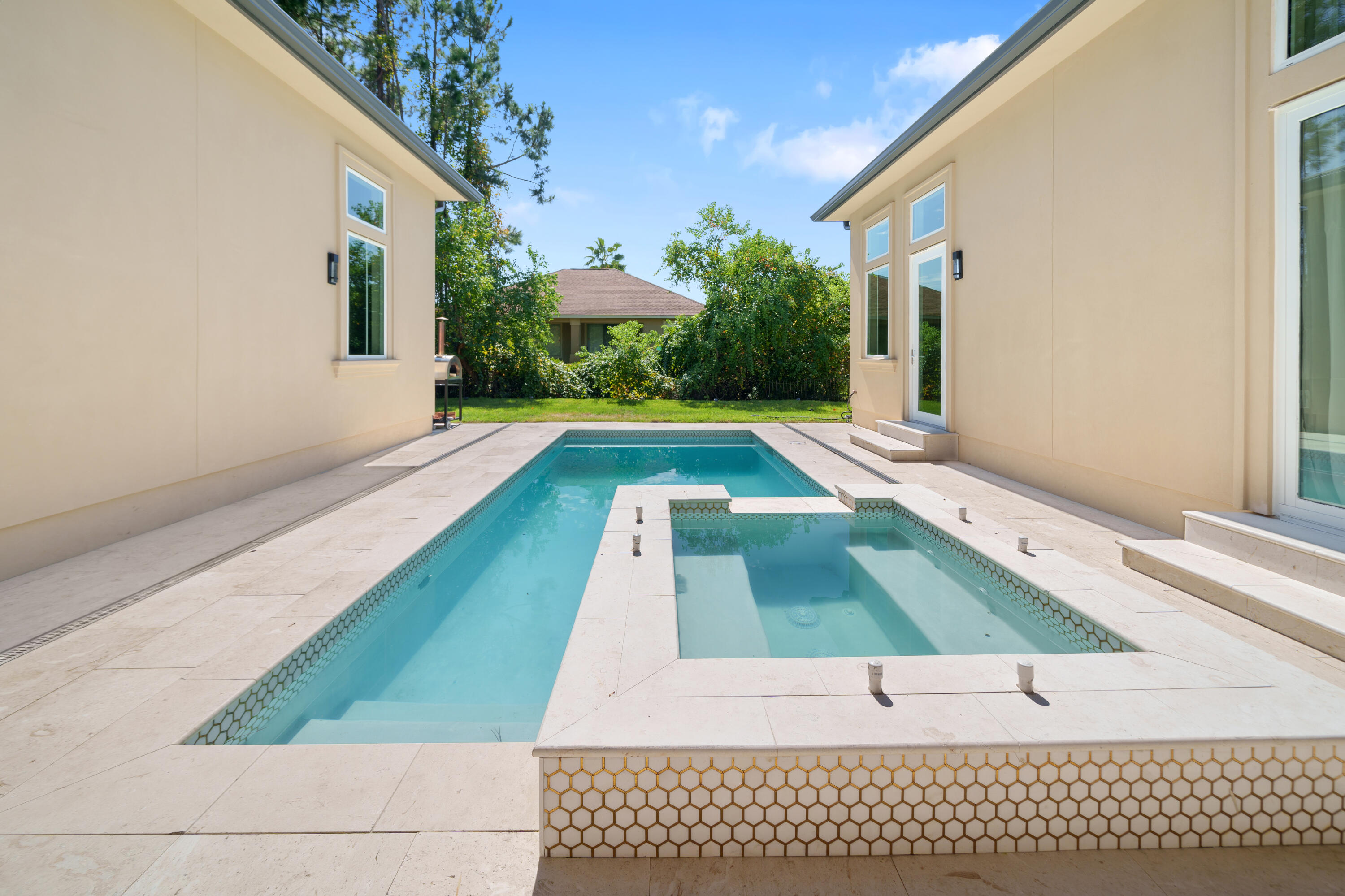 HOLIDAY SHORES ESTATES - Residential