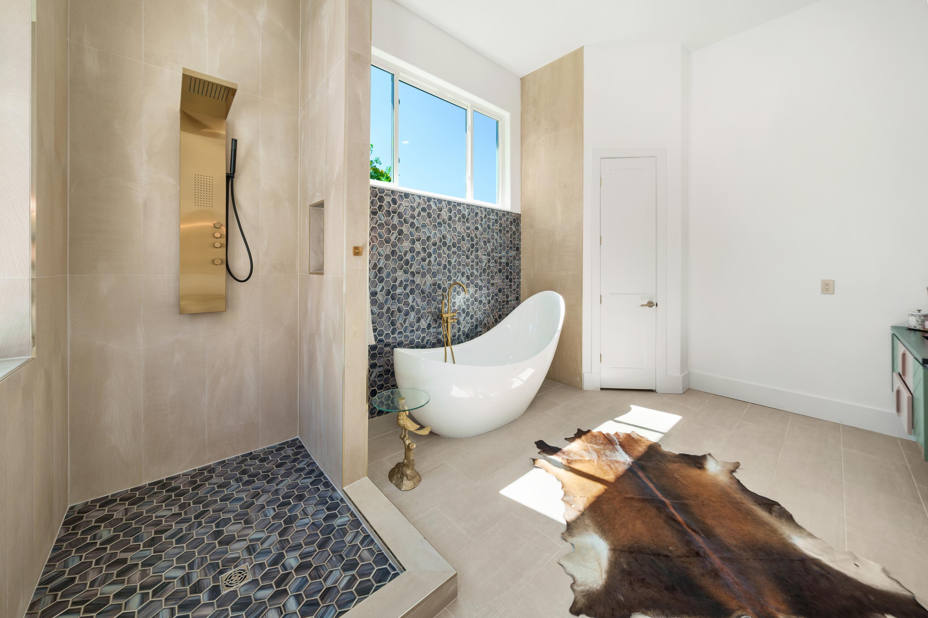HOLIDAY SHORES ESTATES - Residential