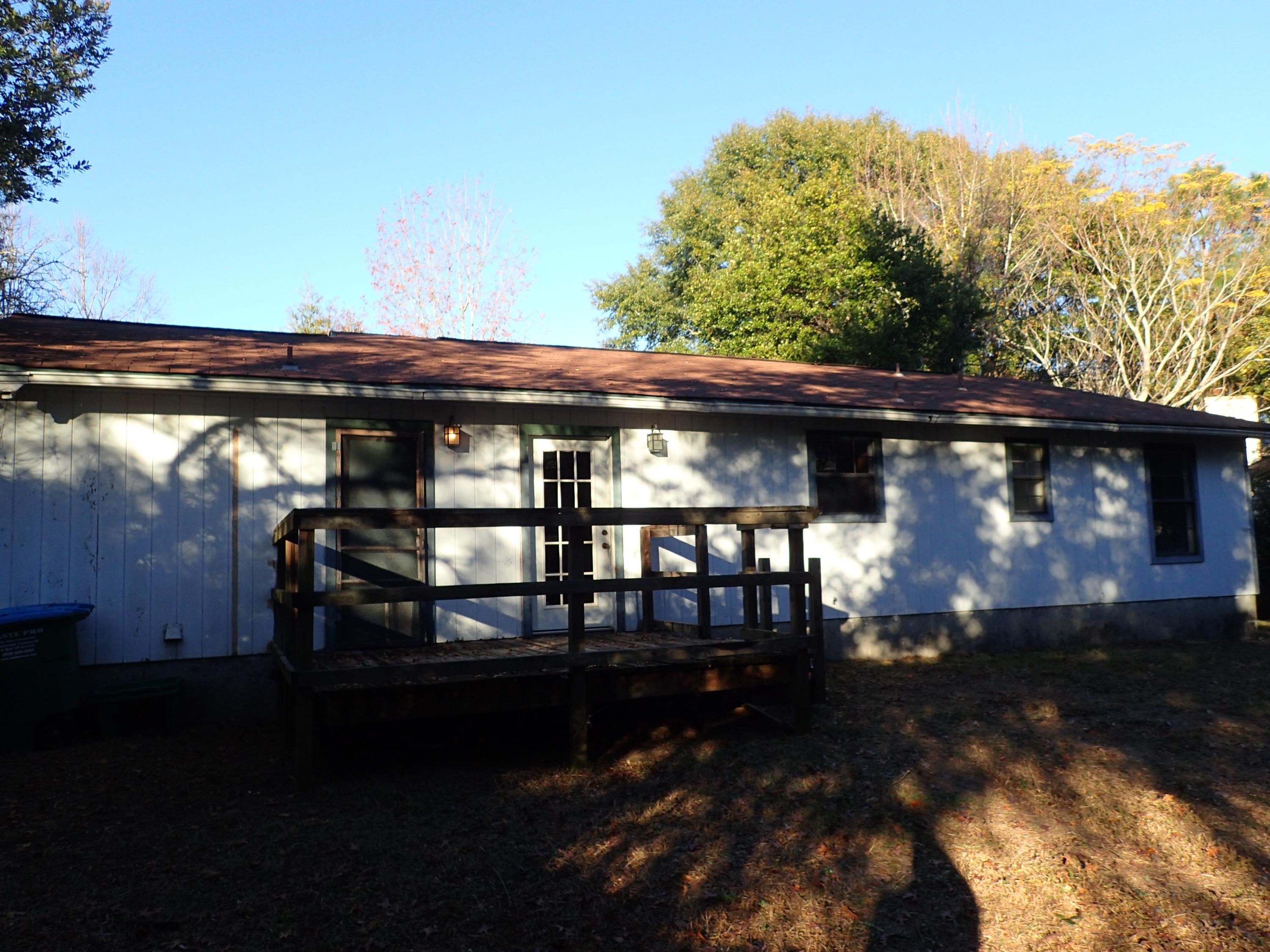 CORNER OAKS ESTATES - Residential