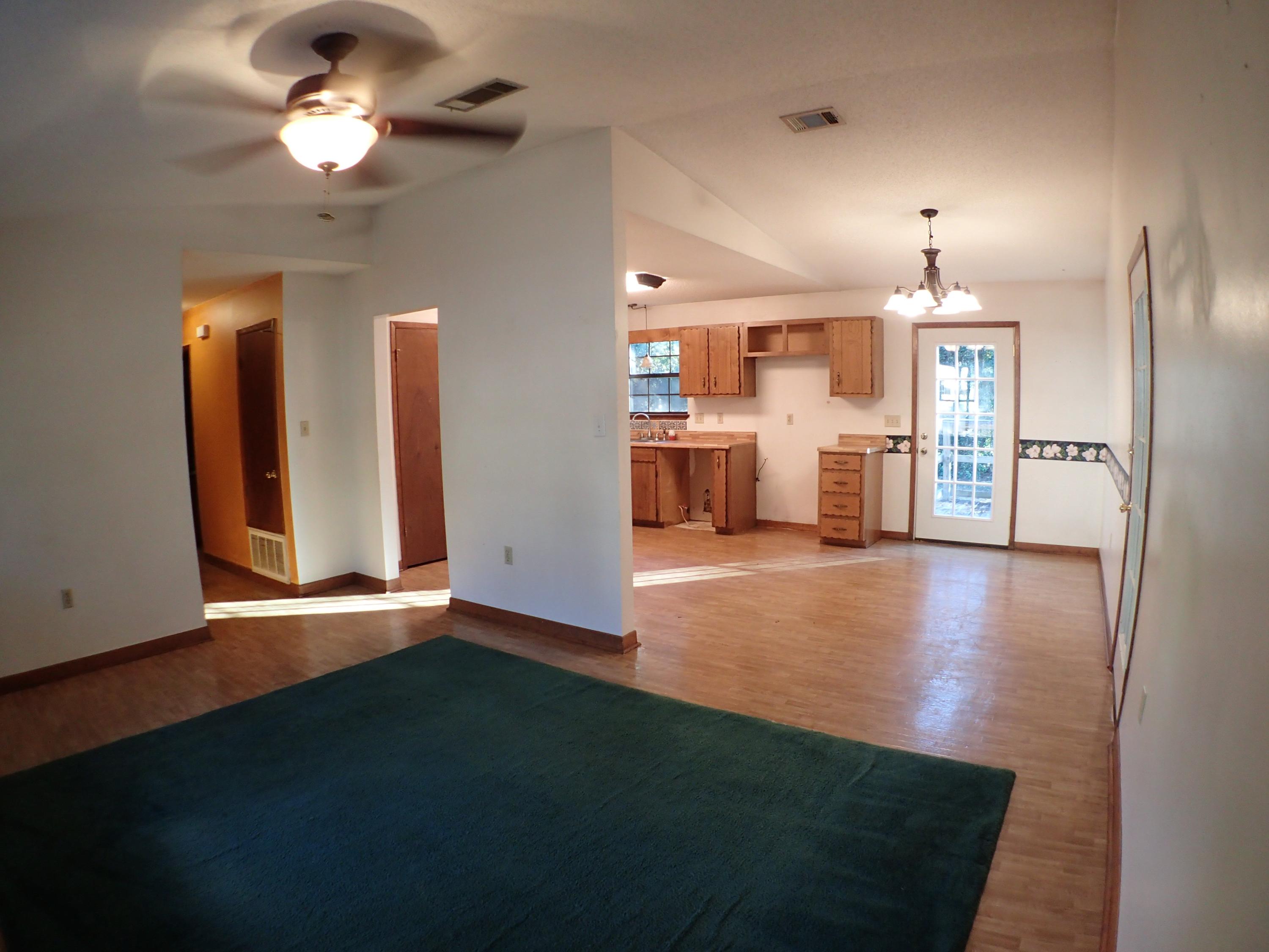 CORNER OAKS ESTATES - Residential