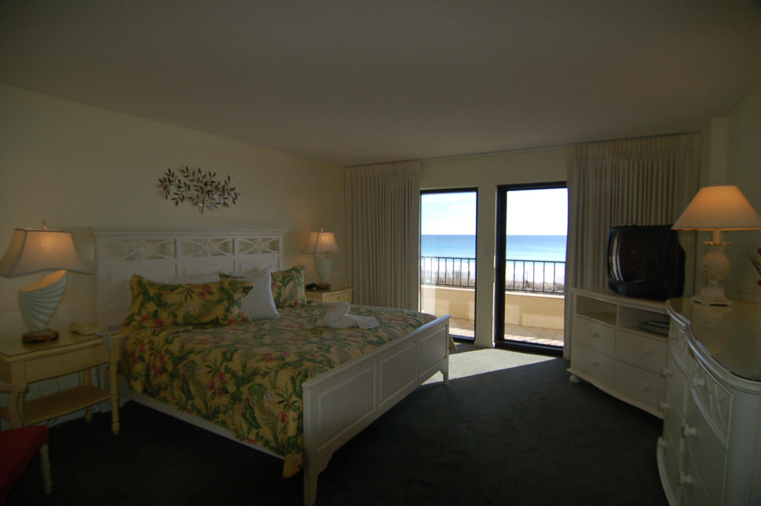 SURF DWELLER CONDO - Residential