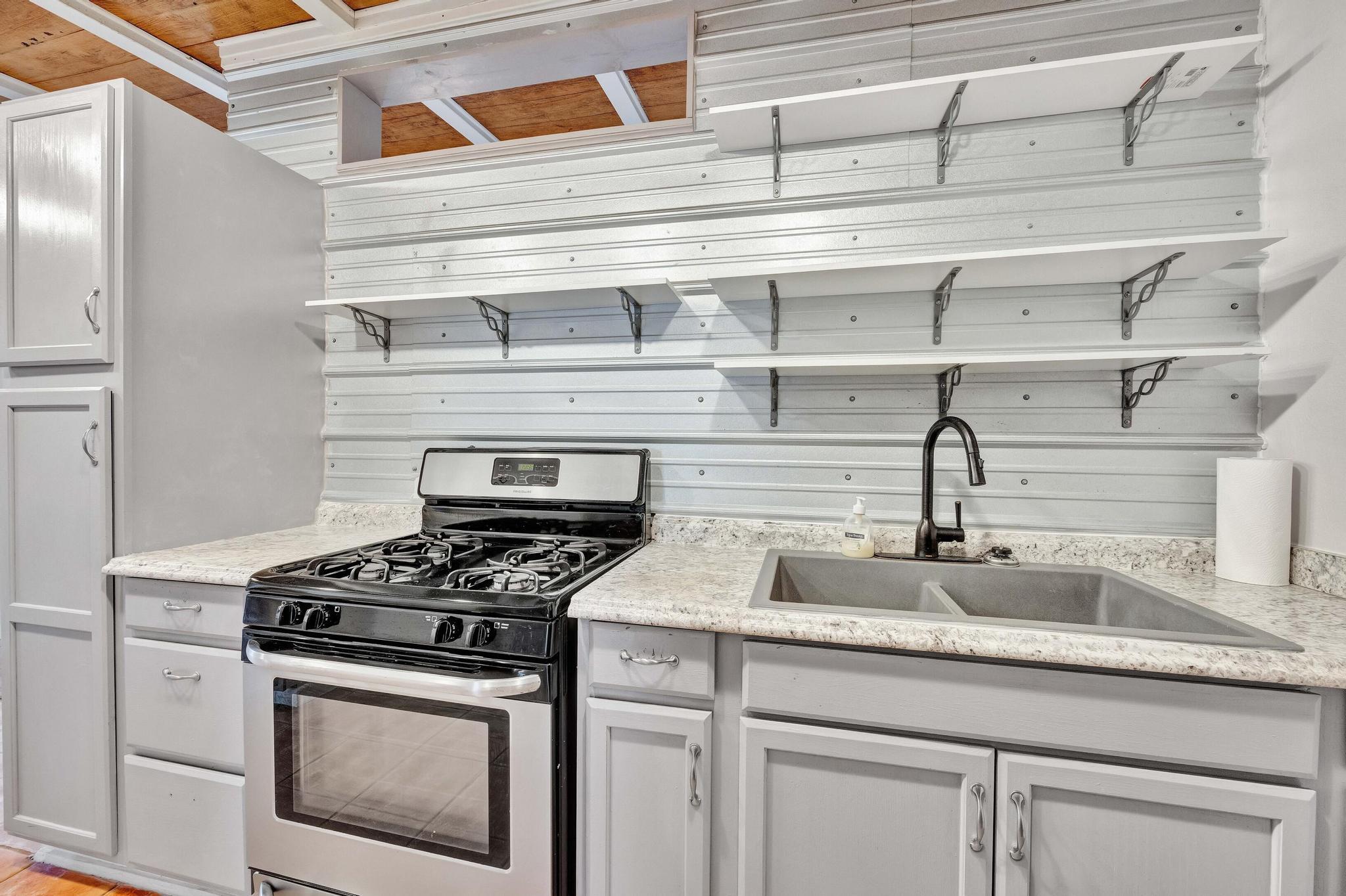 ELLIOTS POINT 7th ADDN - Residential