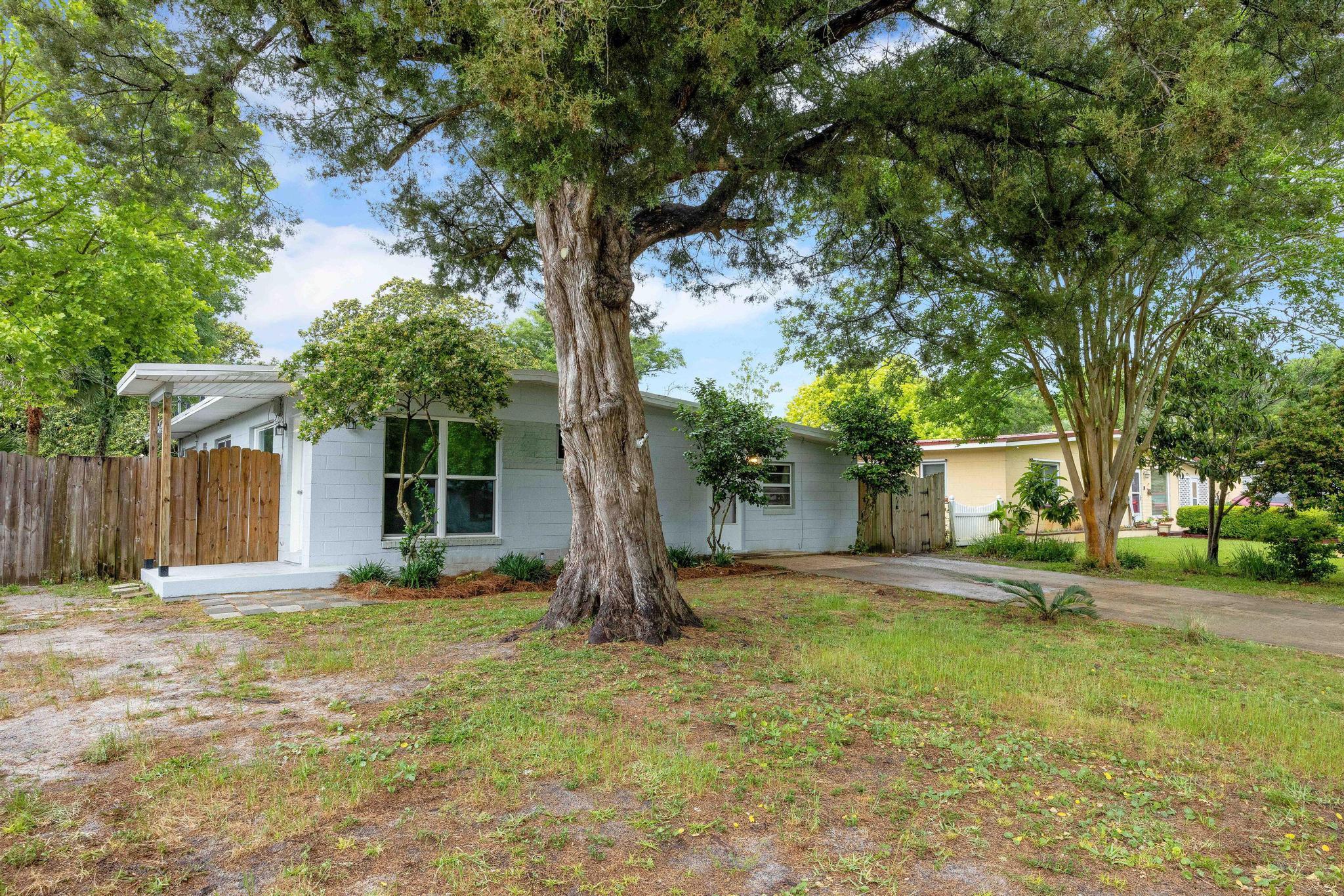 ELLIOTS POINT 7th ADDN - Residential