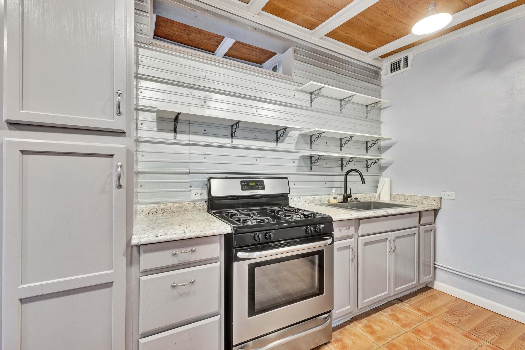 ELLIOTS POINT 7th ADDN - Residential