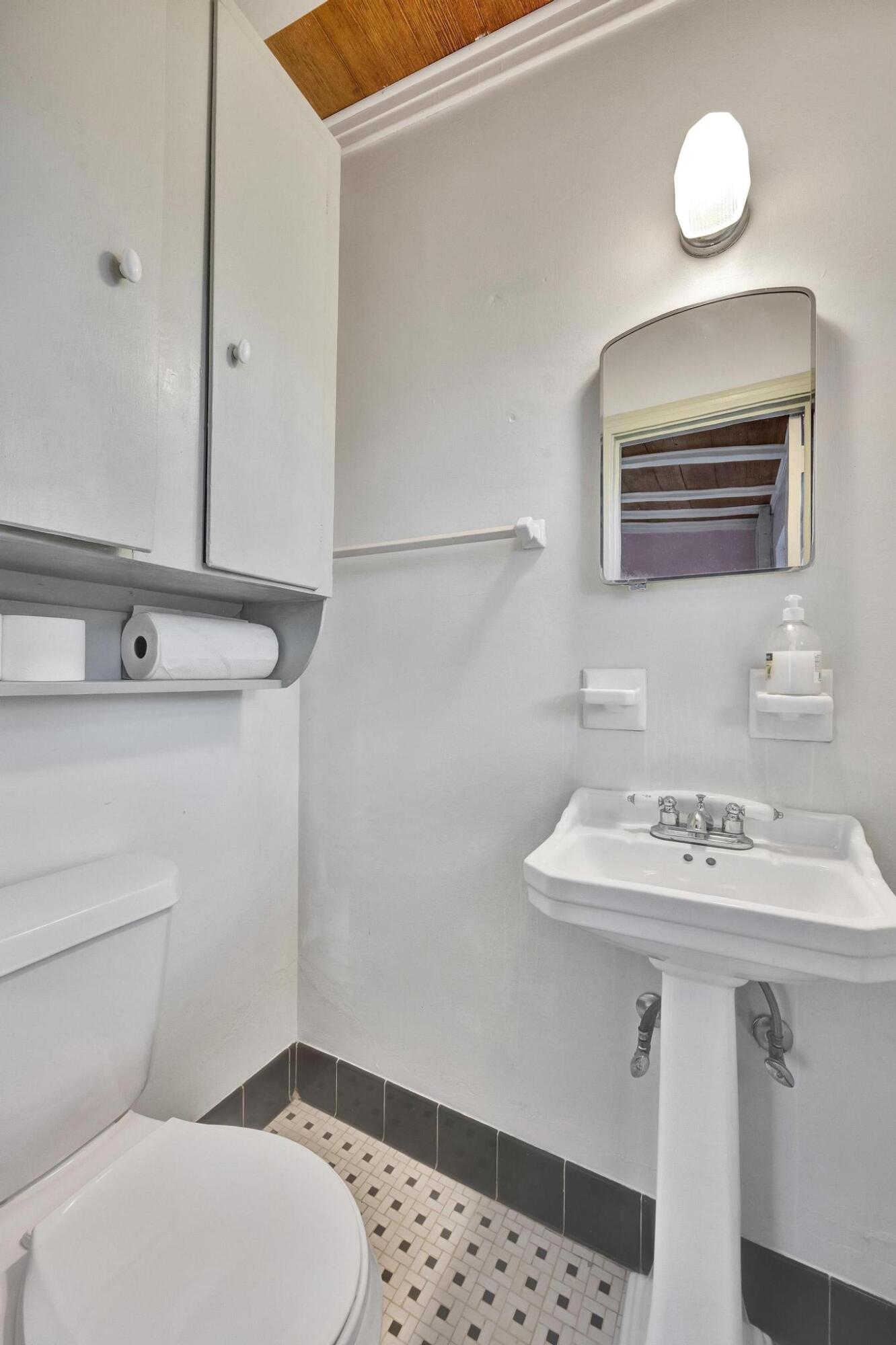 ELLIOTS POINT 7th ADDN - Residential