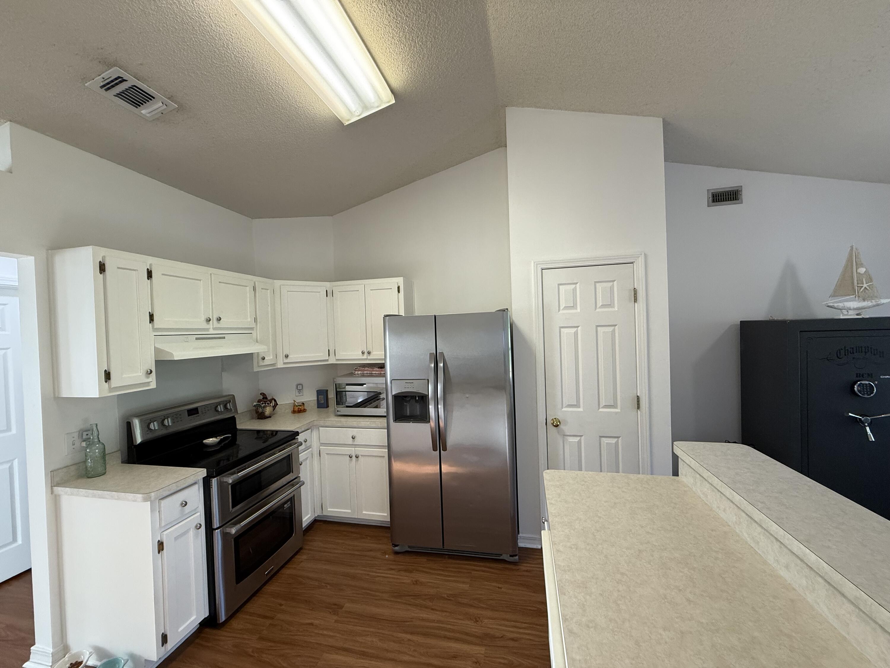 HOLLEY BY THE SEA - Residential