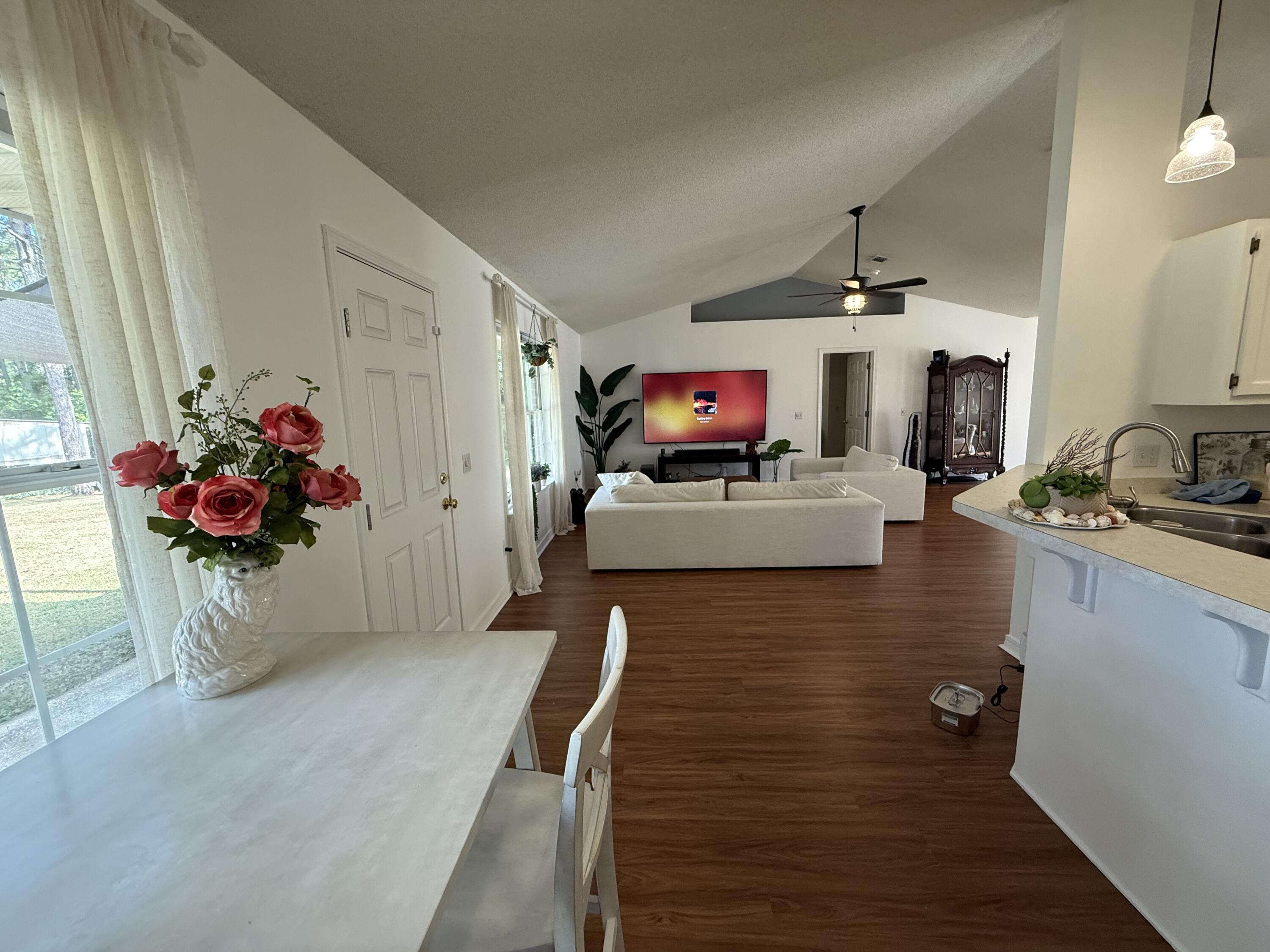HOLLEY BY THE SEA - Residential