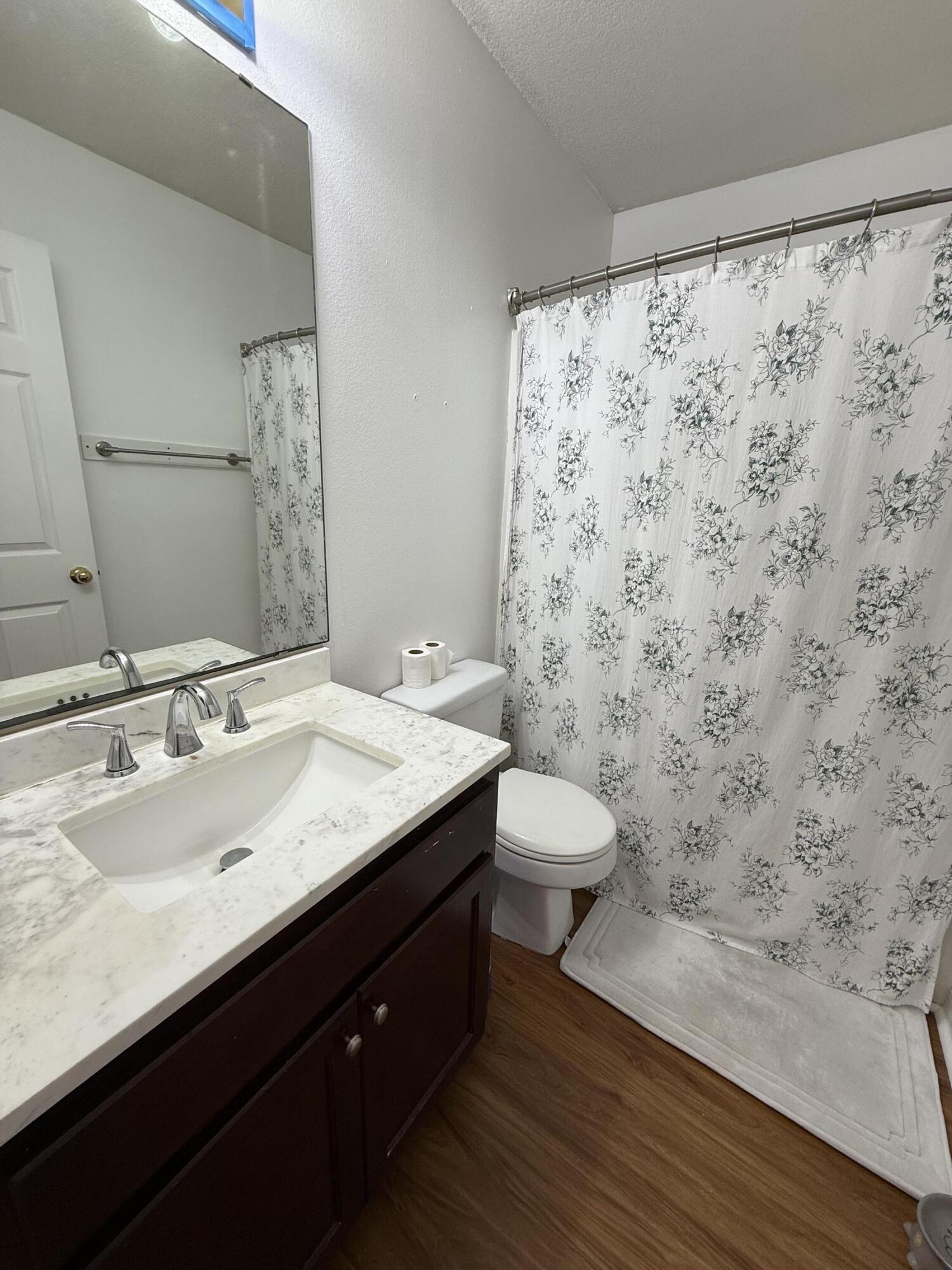 HOLLEY BY THE SEA - Residential