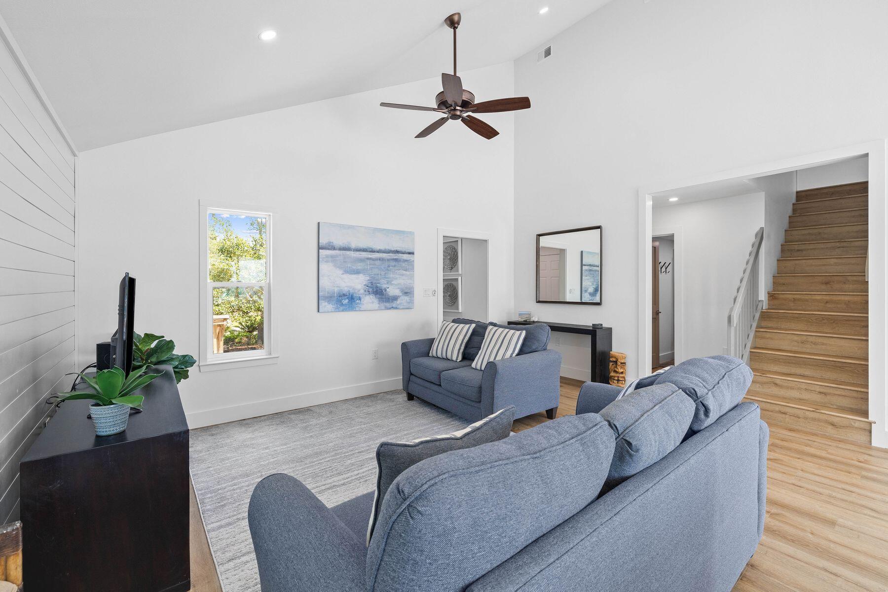 BEACH HIGHLAND - Residential
