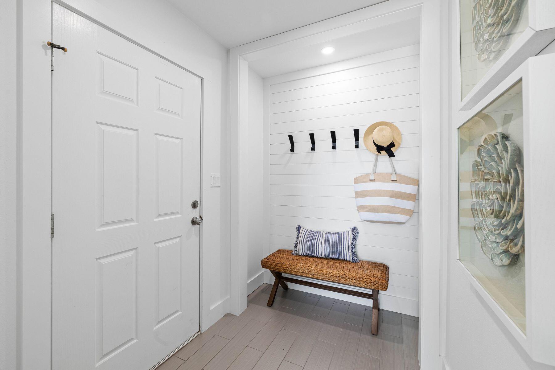 BEACH HIGHLAND - Residential