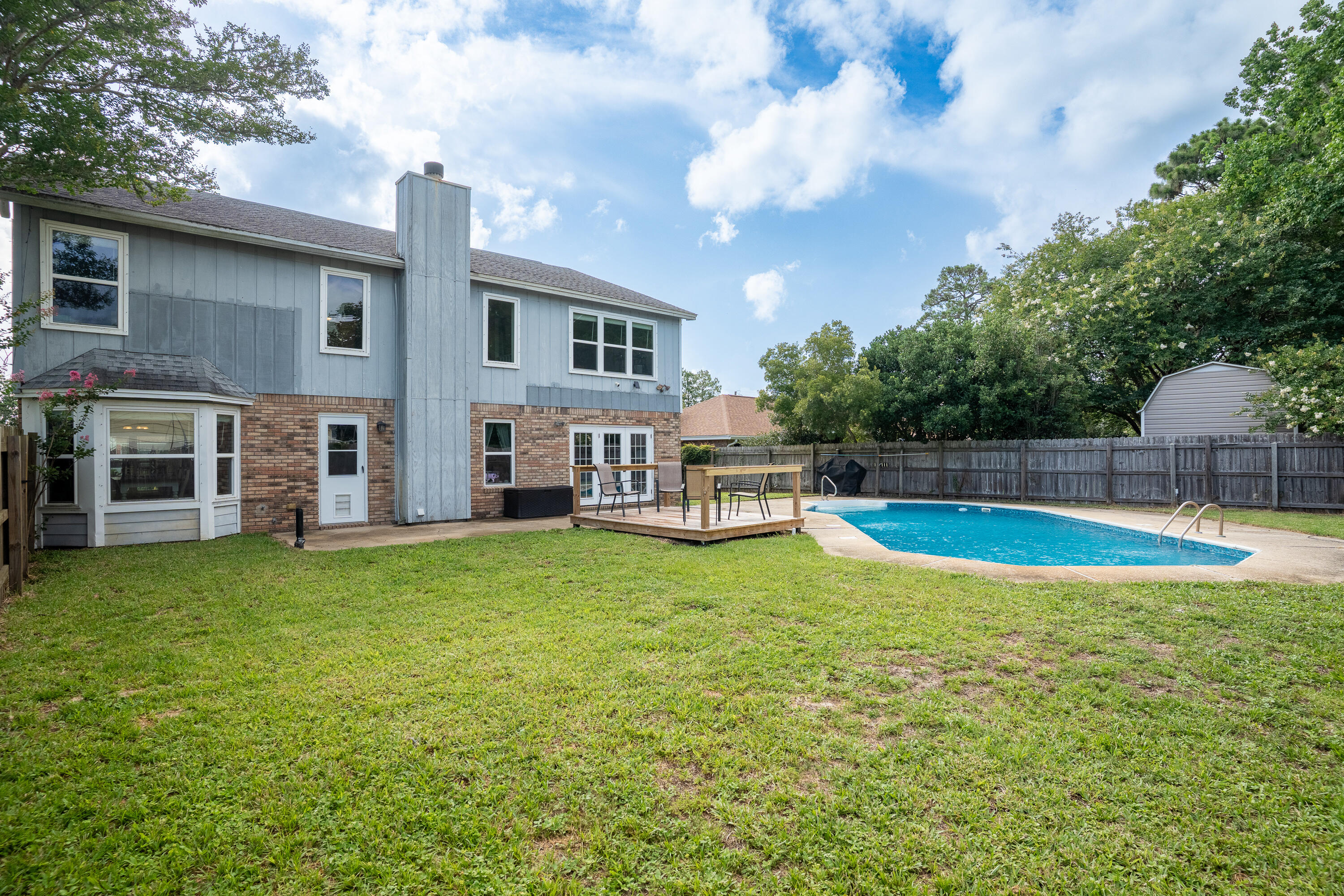 TIMBERLAKE ESTATES 1ST ADDN - Residential