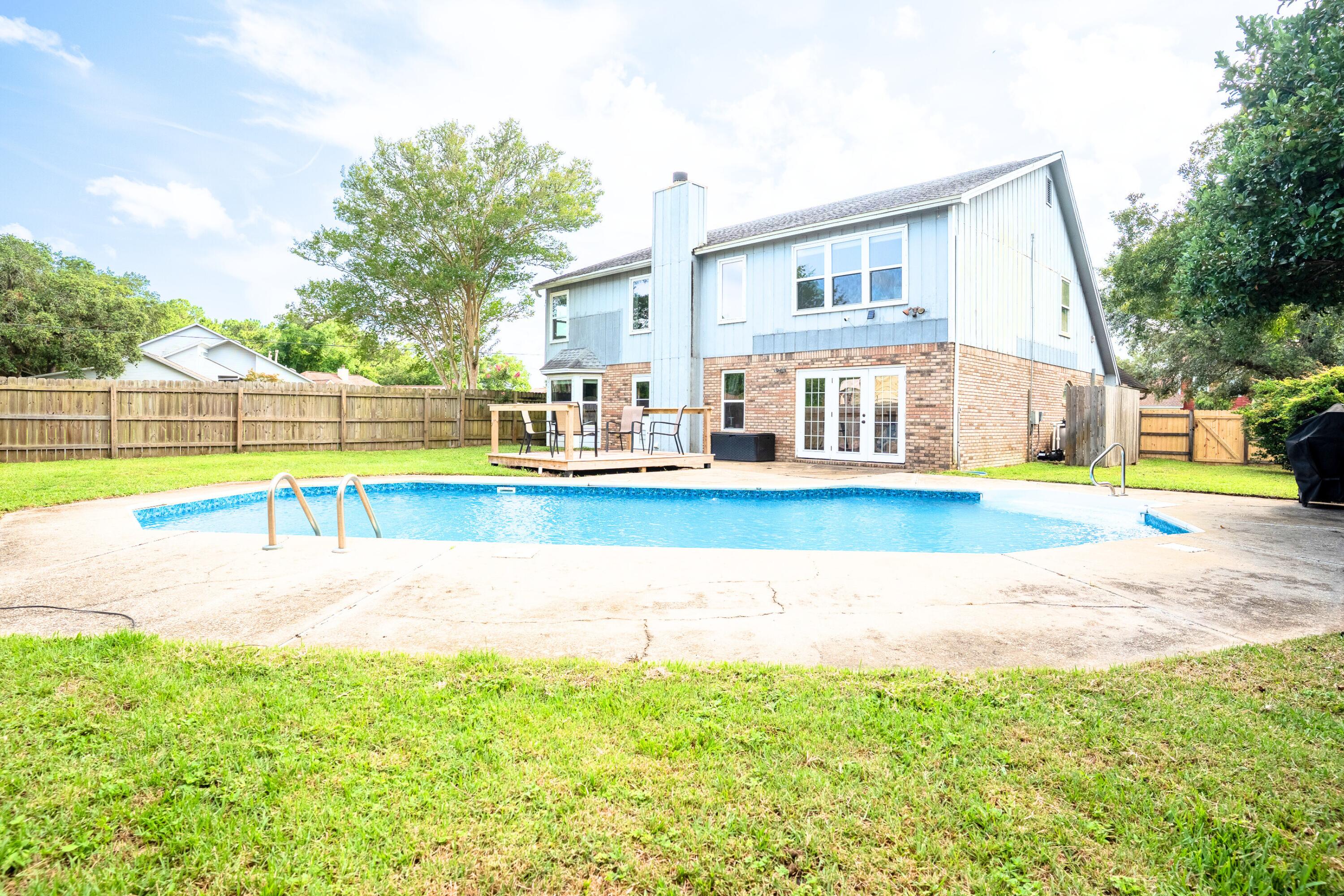 TIMBERLAKE ESTATES 1ST ADDN - Residential