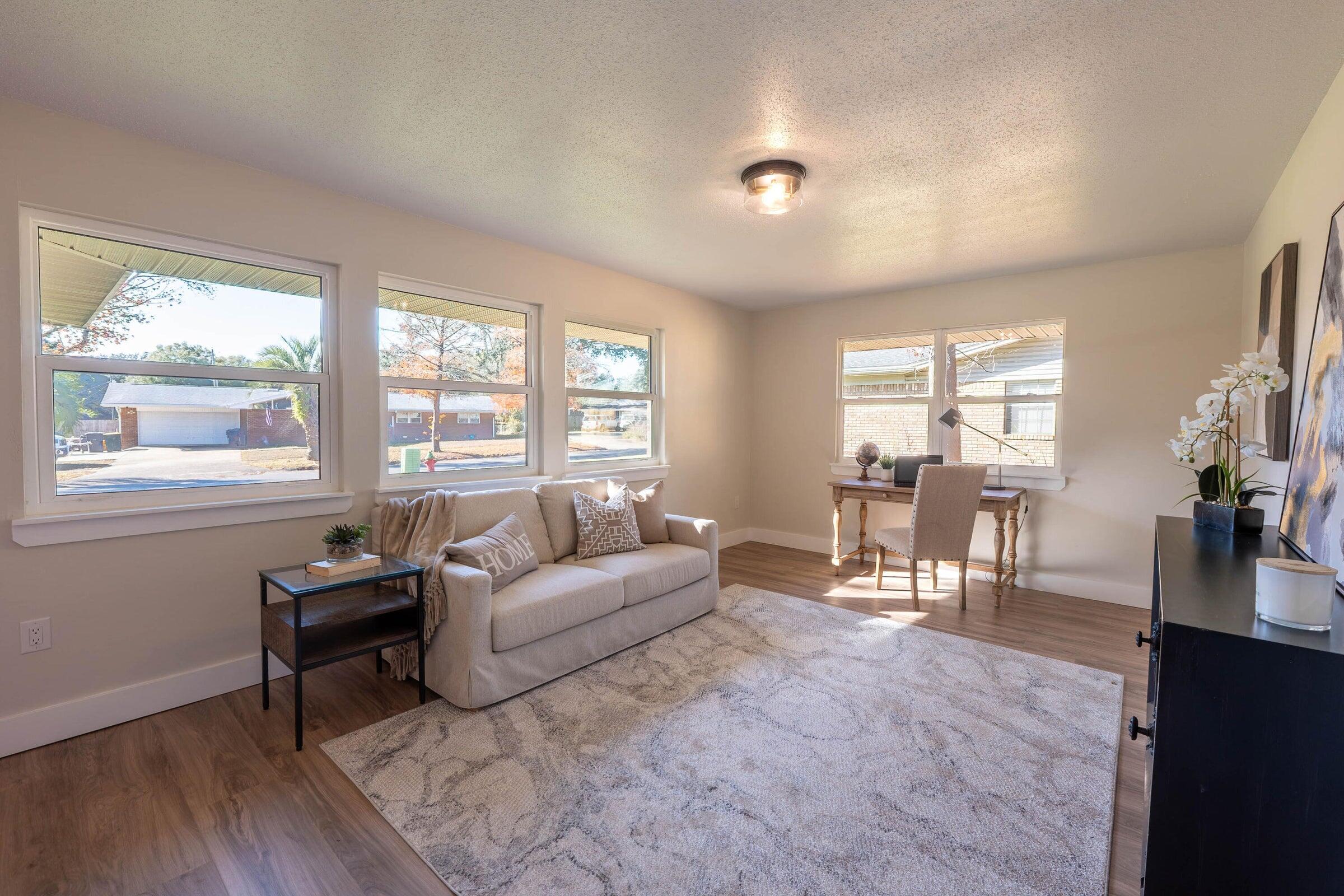 KENWOOD S/D 3RD ADDN - Residential Lease