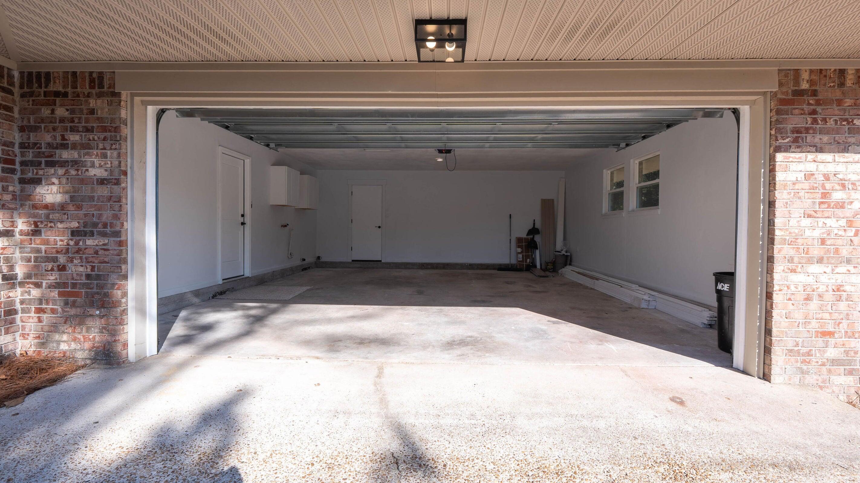 KENWOOD S/D 3RD ADDN - Residential Lease