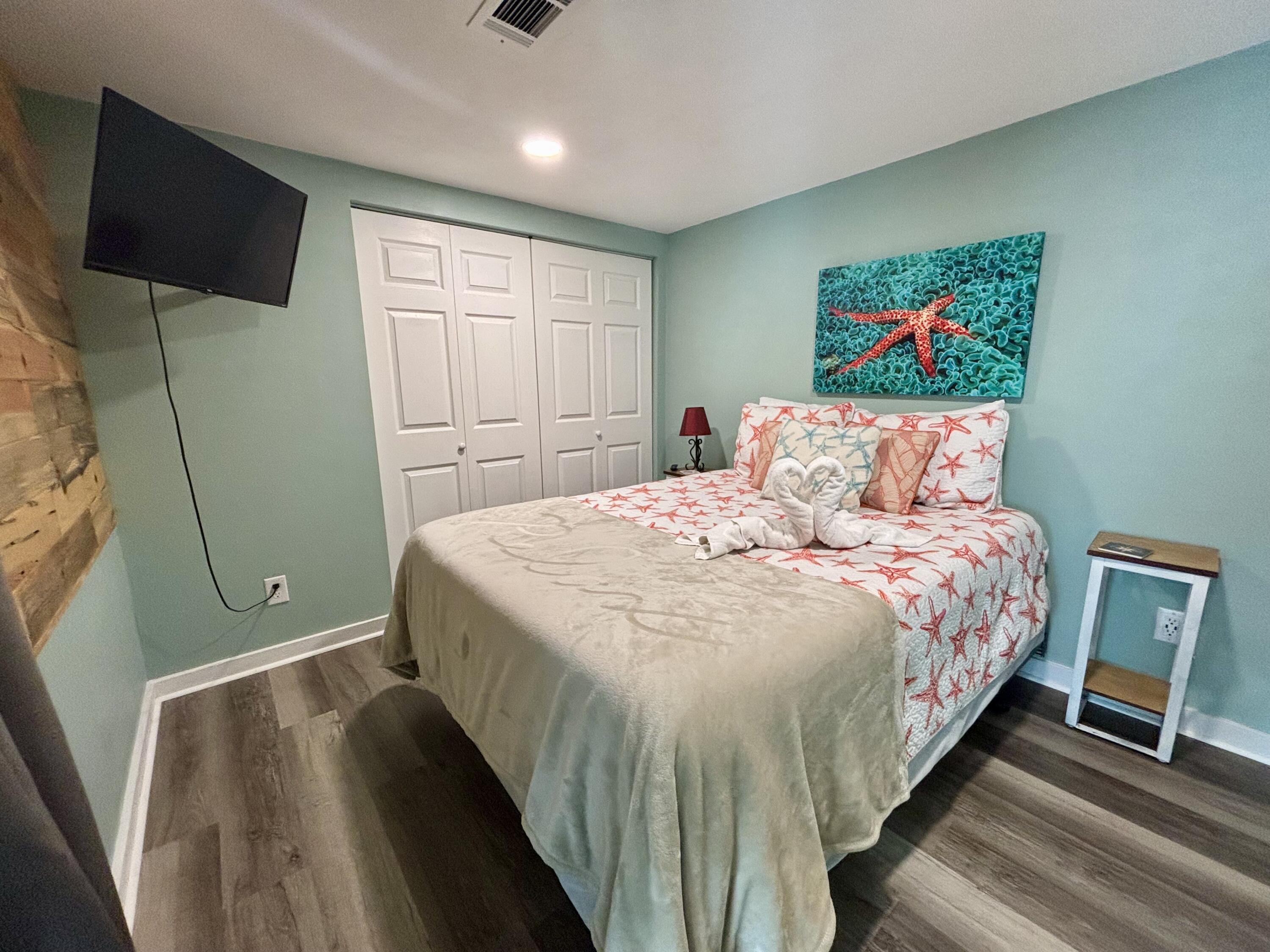 Beautifully renovated condo on Okaloosa Island. The condo is on the corner on the third floor of the building with great views from the wrap around windows that were installed in 2023. The front door was replaced in September 2024. New HVAC installed in 2021 has UV-C light system. The condo has a spacious living room, a separate bedroom, a full kitchen and dining area. Schedule a showing today!