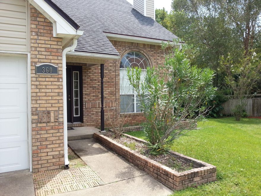 Terrific 3 bedroom/2 bath home conveniently located to Hurlburt Field, shopping and the beaches! Quiet location on a cul-de-sac featuring an oversized back yard as seen in the aerial view. Large 2 story features vaulted ceilings, tile, hardwood flooring, breakfast bar, breakfast room, fireplace, ceiling fans, stainless steel appliances with a cozy loft overlooking the living room. Tenant will vacate with 45-60 day notice per seller. Buyer to verify all measurements.