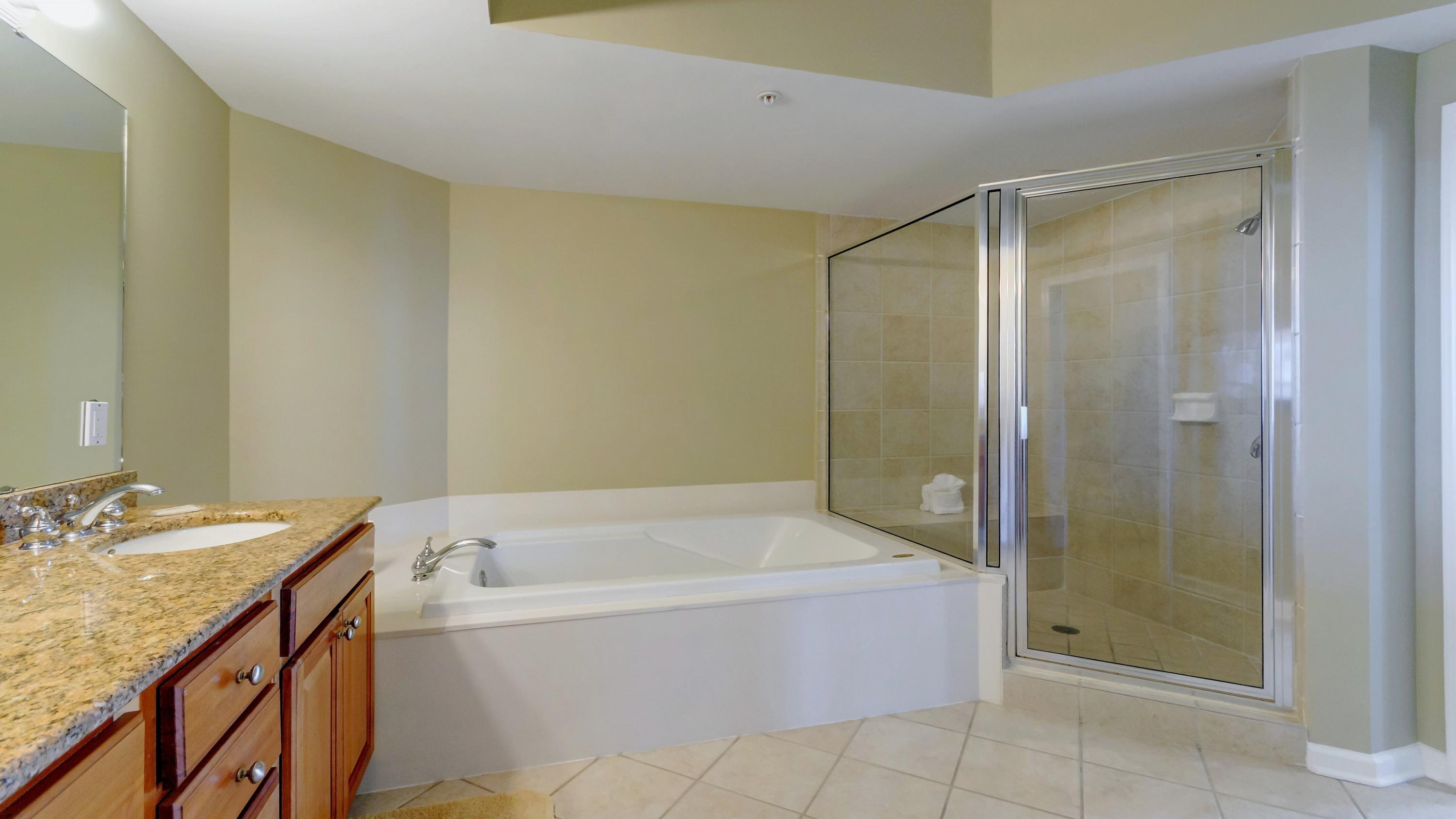 SILVER BEACH TOWERS WEST - Residential