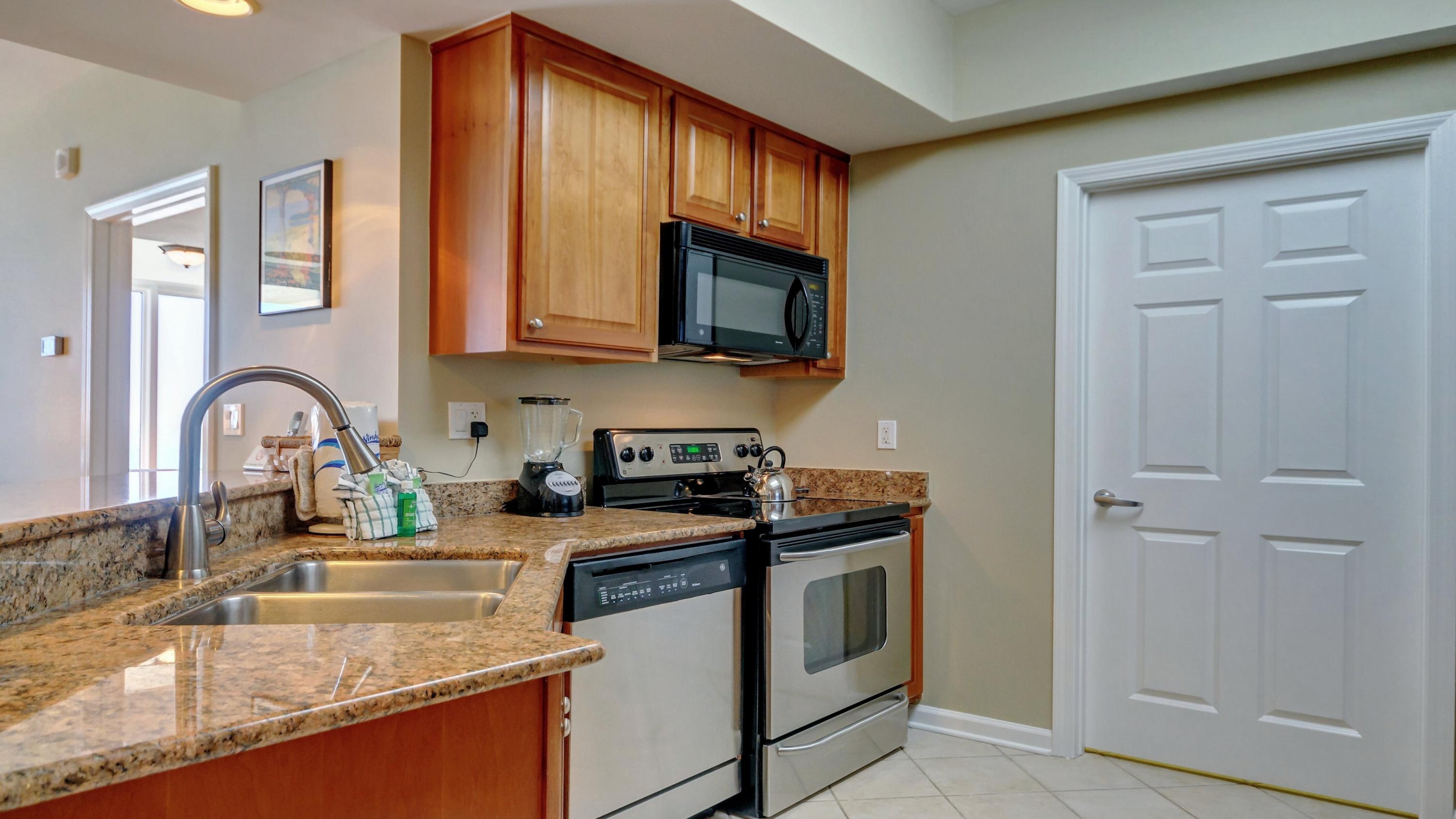 SILVER BEACH TOWERS WEST - Residential