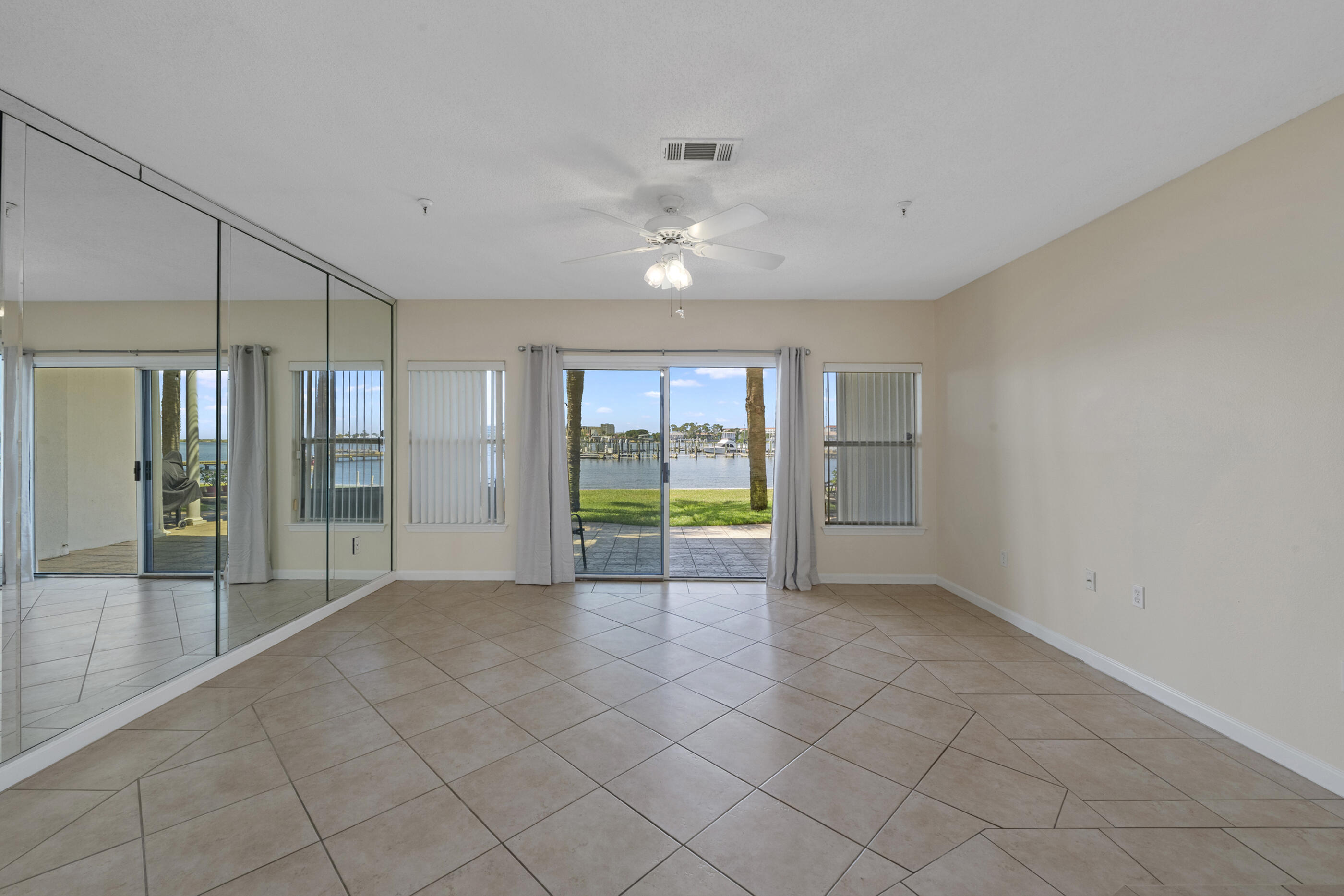BROOKS LANDING - Residential