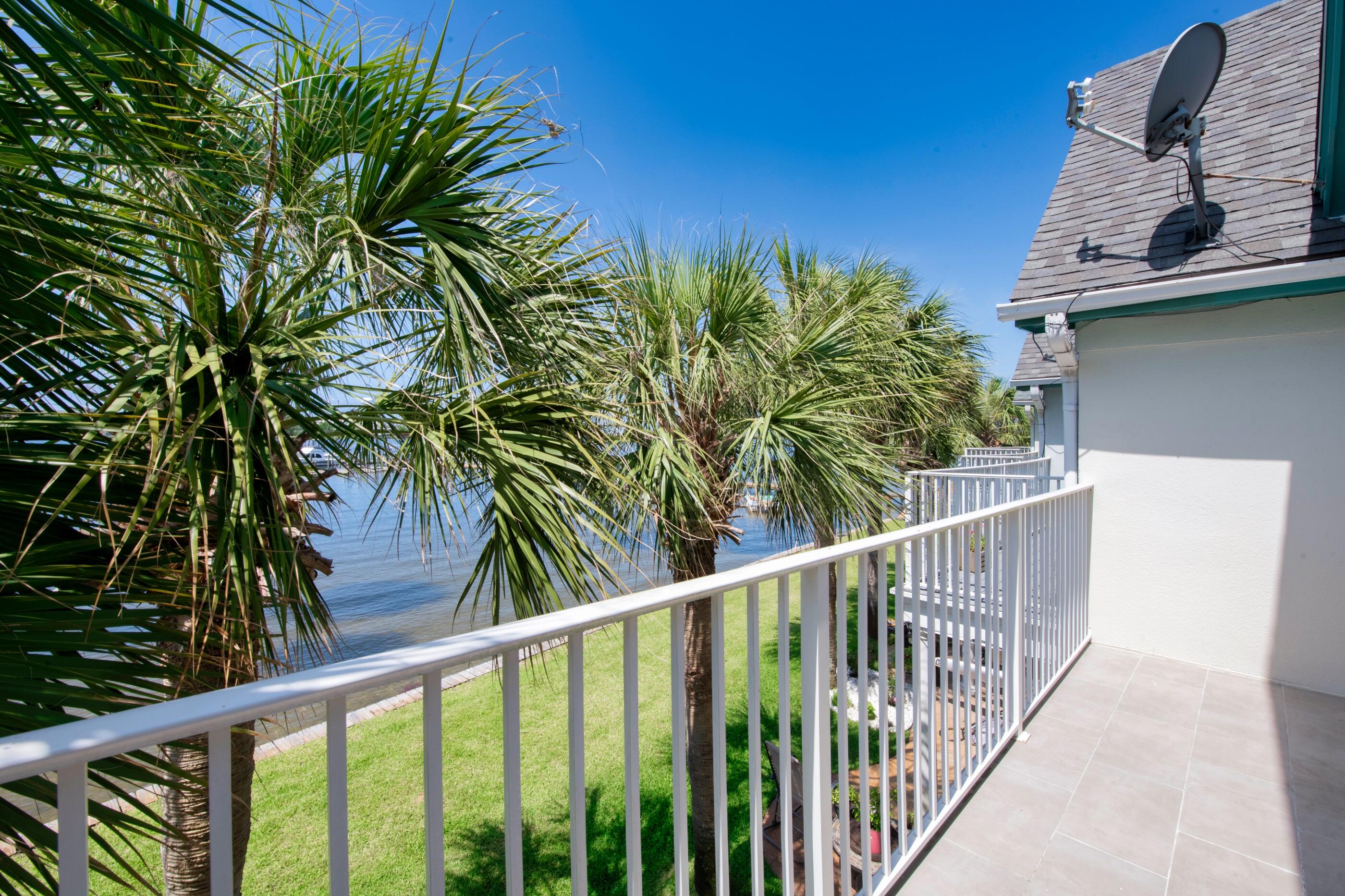 BROOKS LANDING - Residential