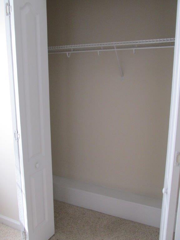 BRANDON OAKS 2ND ADD - Residential