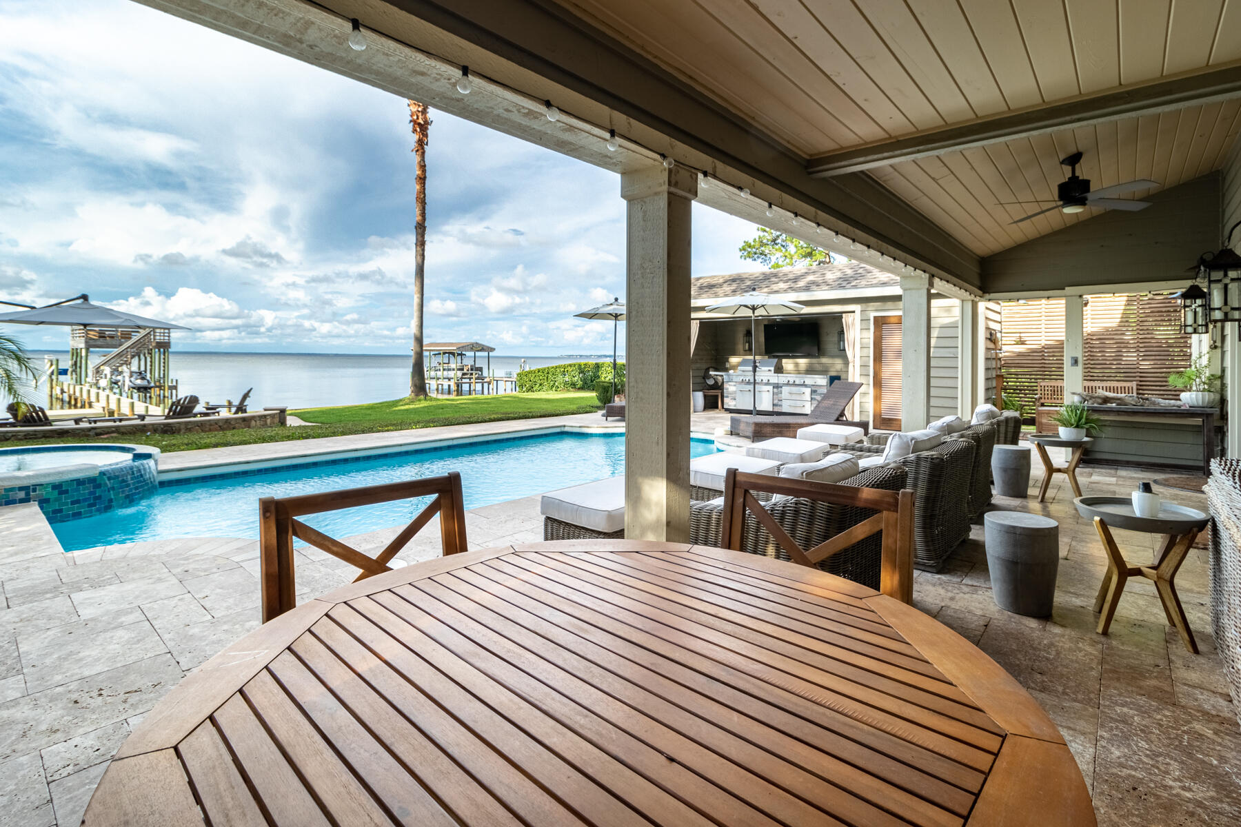 HOLIDAY SHORES ESTATES 1ST ADDN - Residential