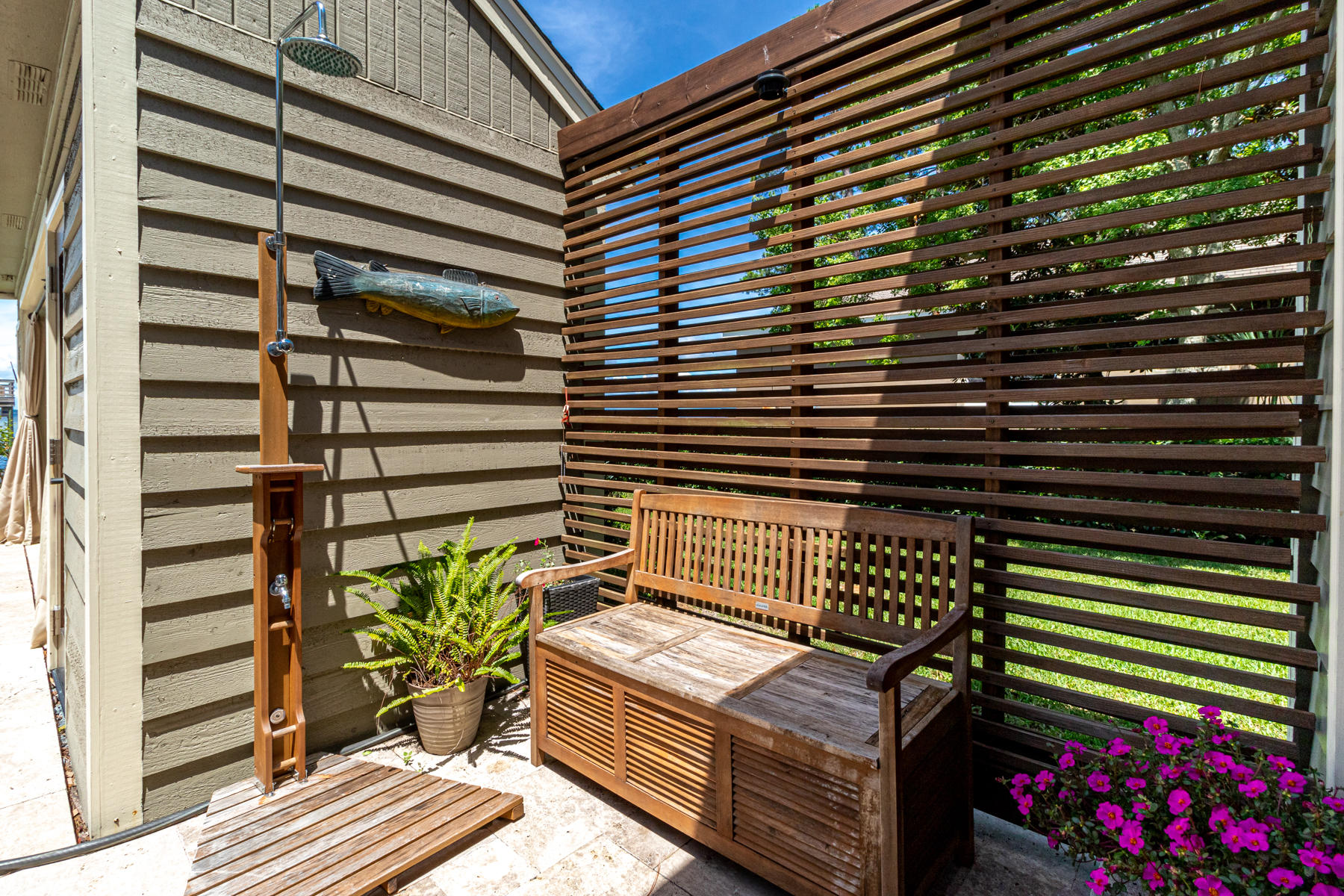 HOLIDAY SHORES ESTATES 1ST ADDN - Residential