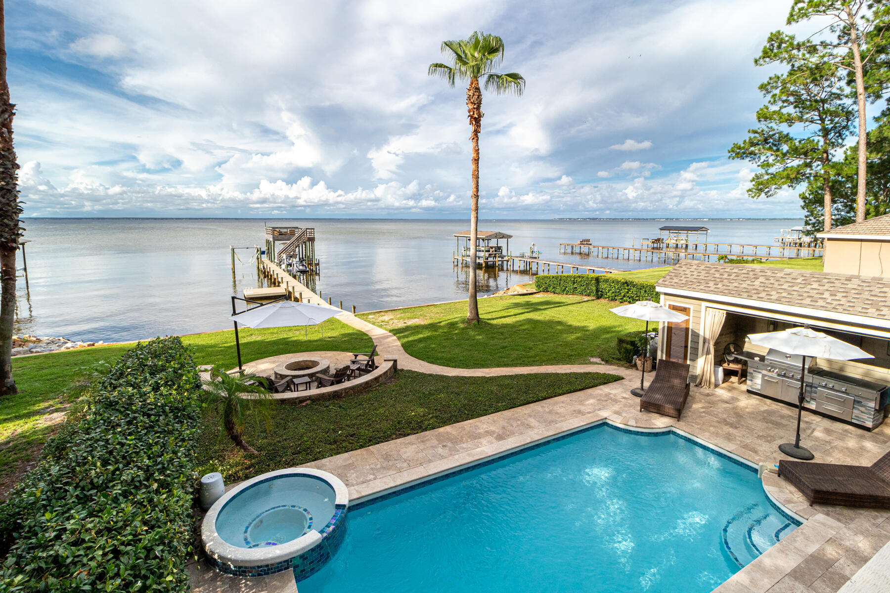 HOLIDAY SHORES ESTATES 1ST ADDN - Residential