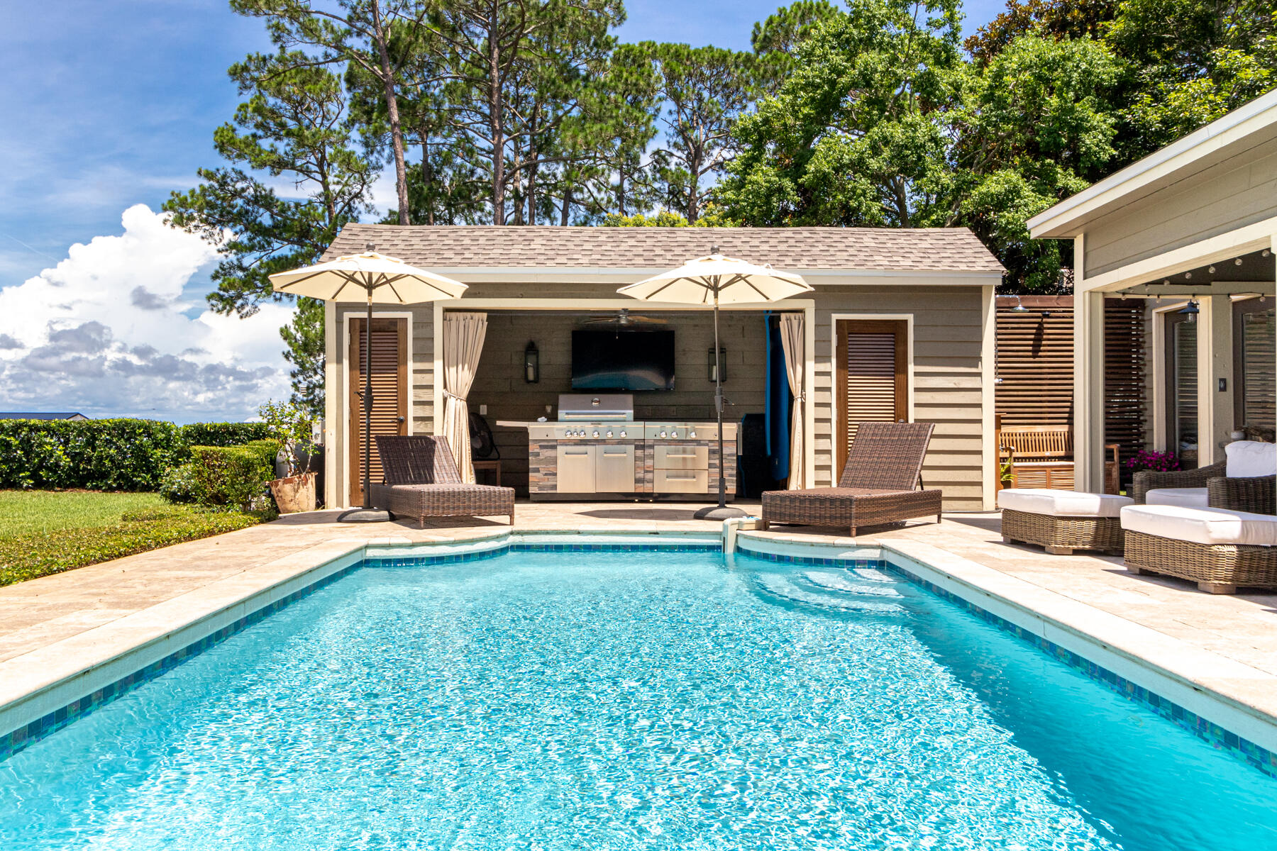 HOLIDAY SHORES ESTATES 1ST ADDN - Residential