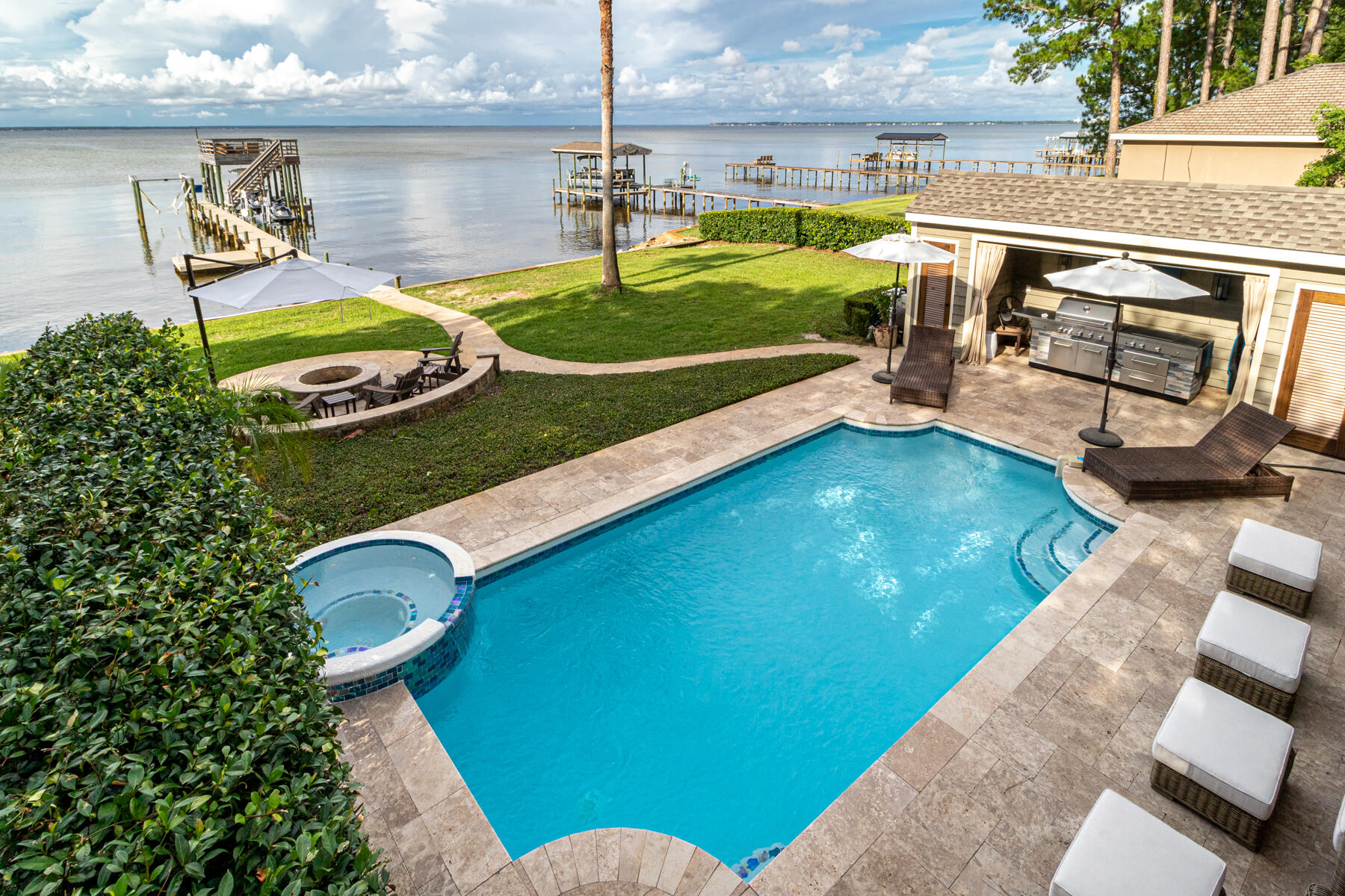 HOLIDAY SHORES ESTATES 1ST ADDN - Residential