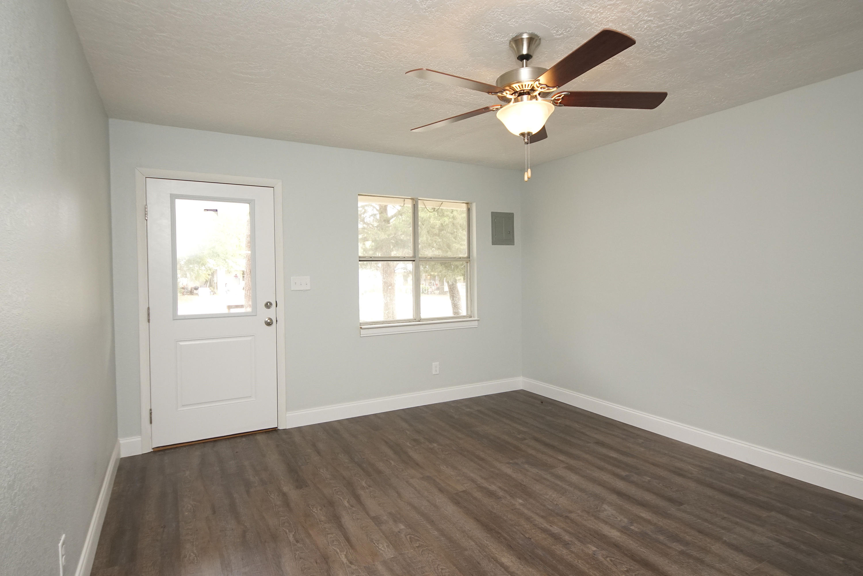 ROSEMONT - Residential Lease