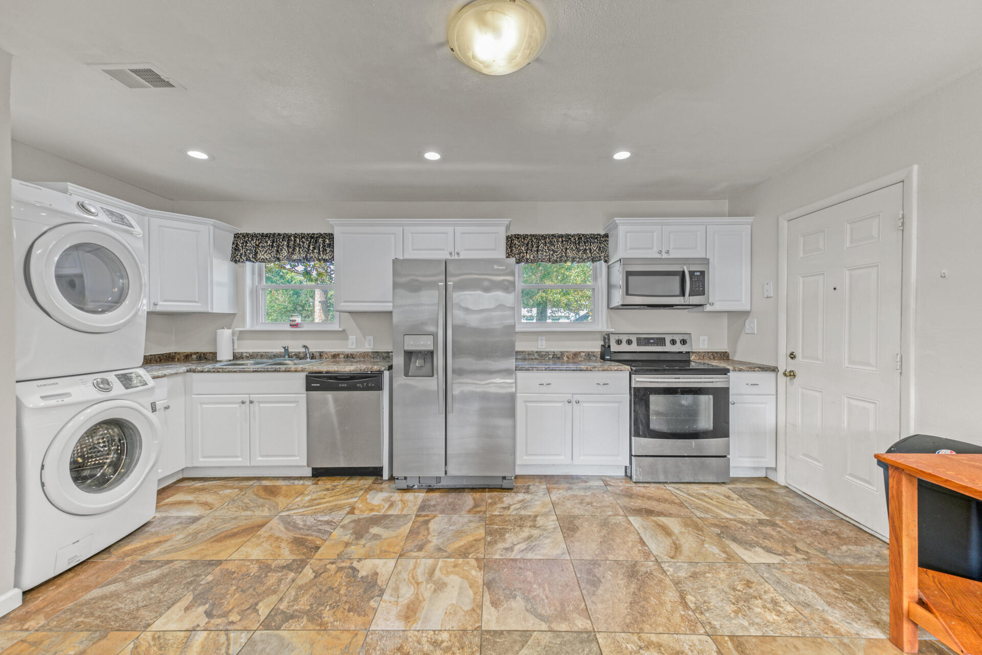 SPRINGDALE S/D LOT 19 BLK 5 - Residential