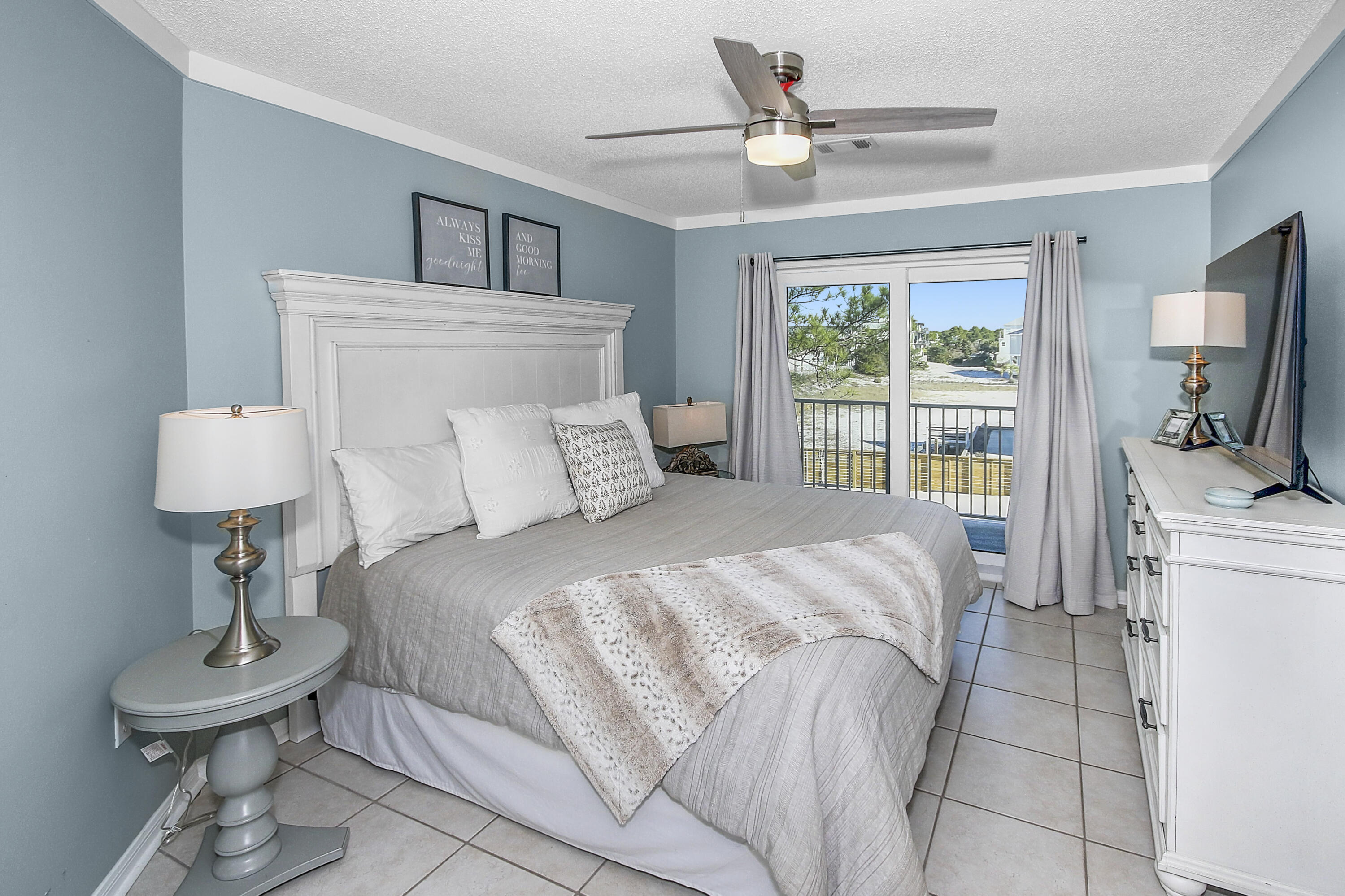 BEACHSIDE VILLAS CONDO - Residential