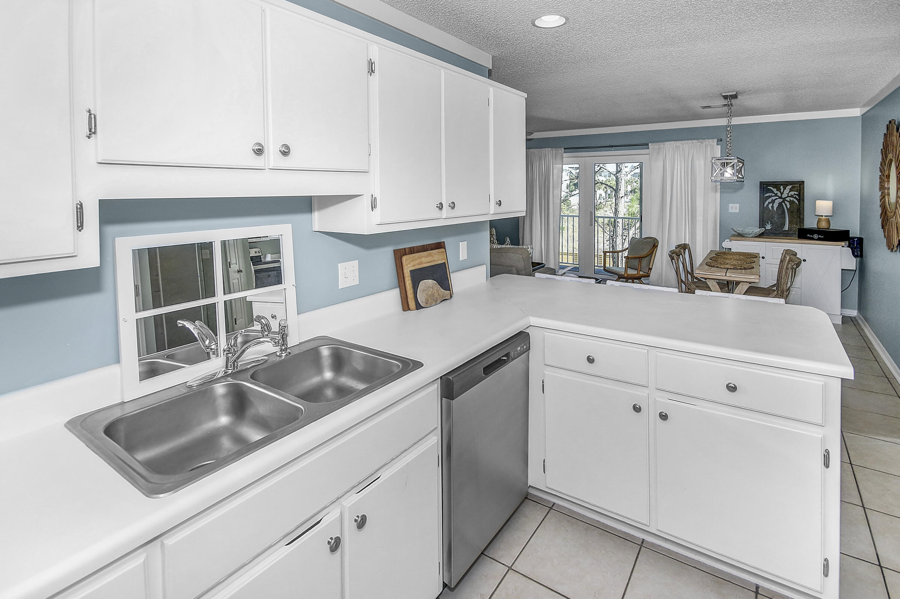 BEACHSIDE VILLAS CONDO - Residential