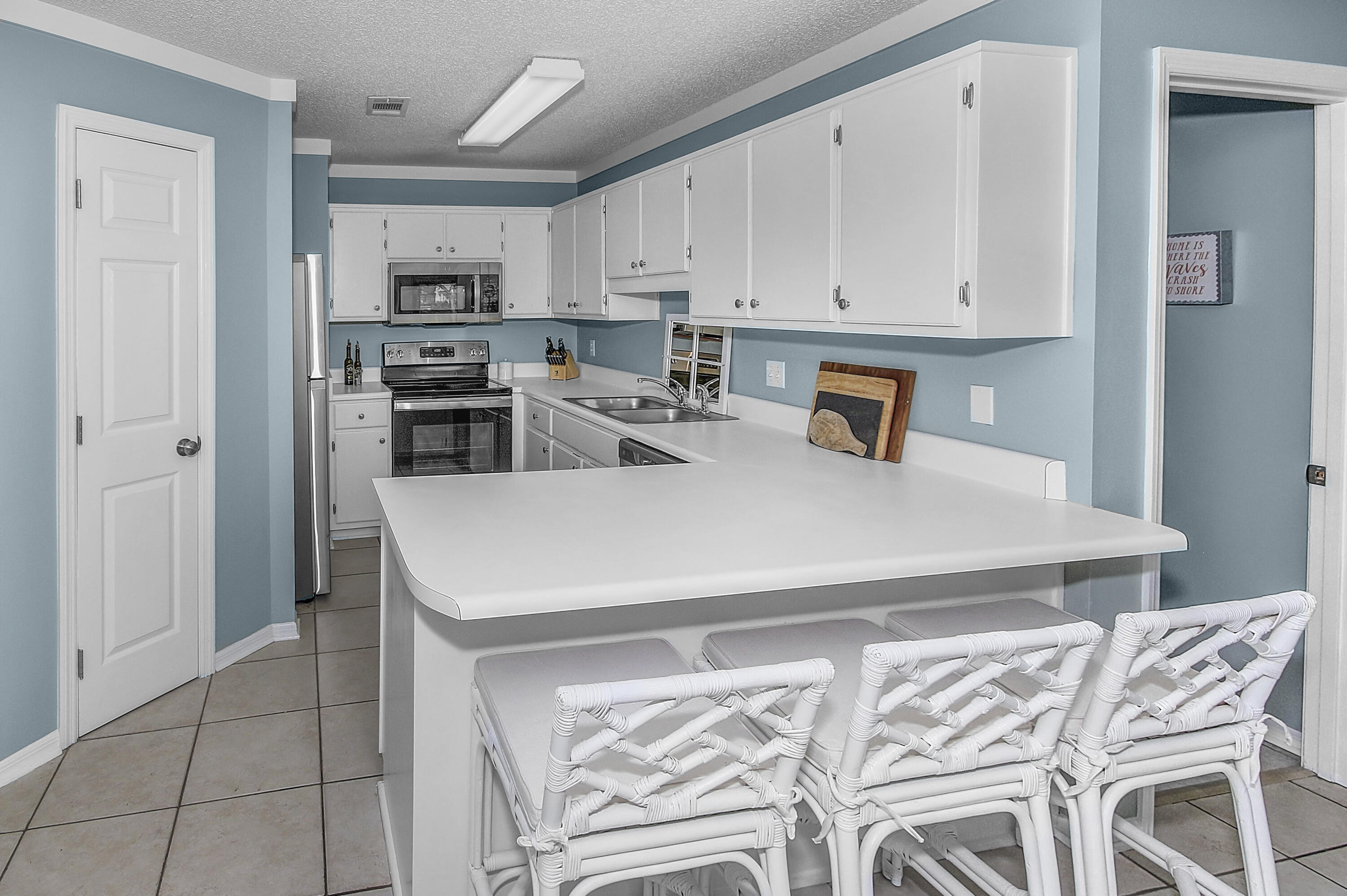 BEACHSIDE VILLAS CONDO - Residential