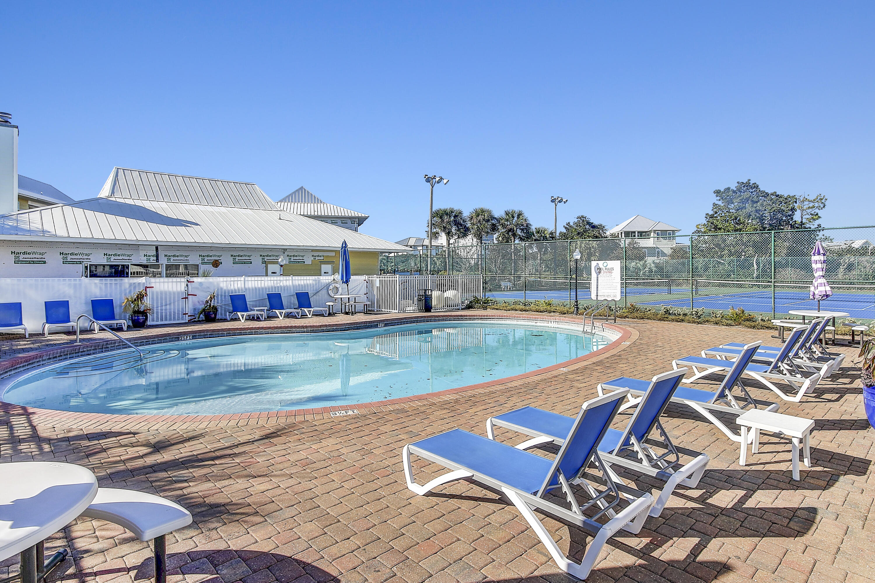 BEACHSIDE VILLAS CONDO - Residential