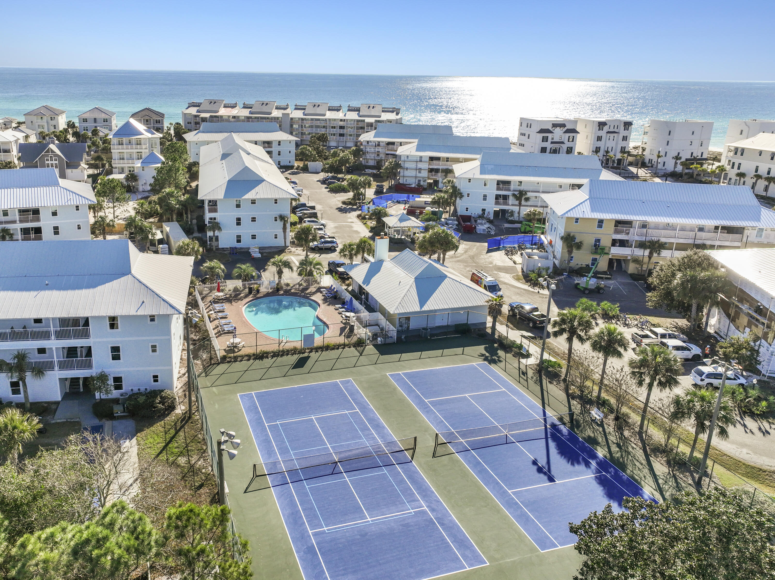 BEACHSIDE VILLAS CONDO - Residential