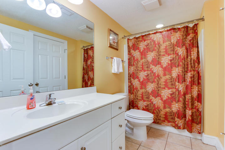 MAJESTIC BEACH TOWERS II - Residential